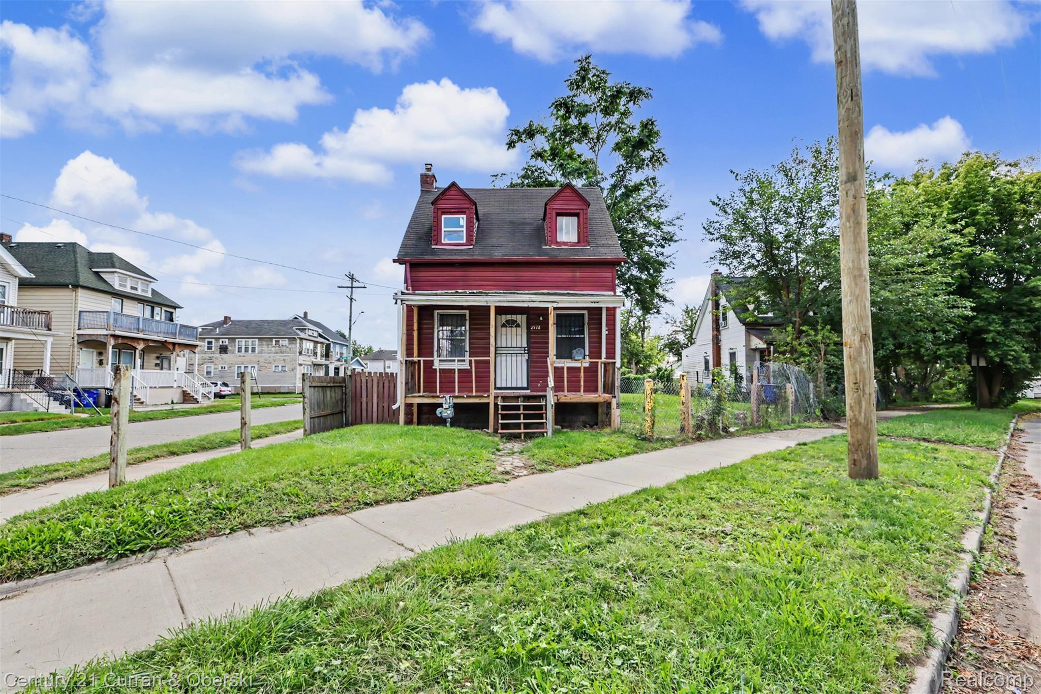2528 Woodmere Street Property Photo 1