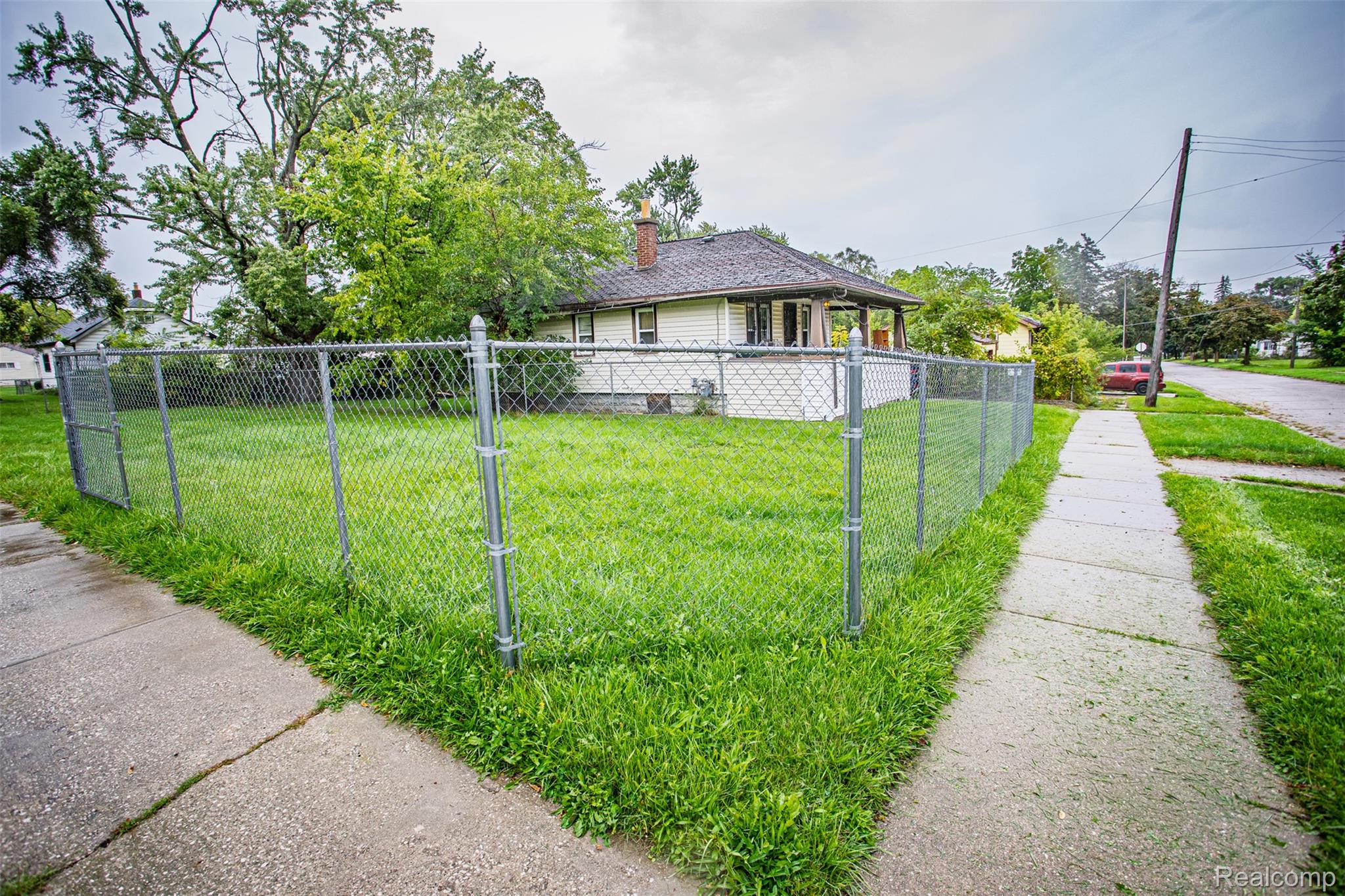425 E Jamieson Street Property Photo 9