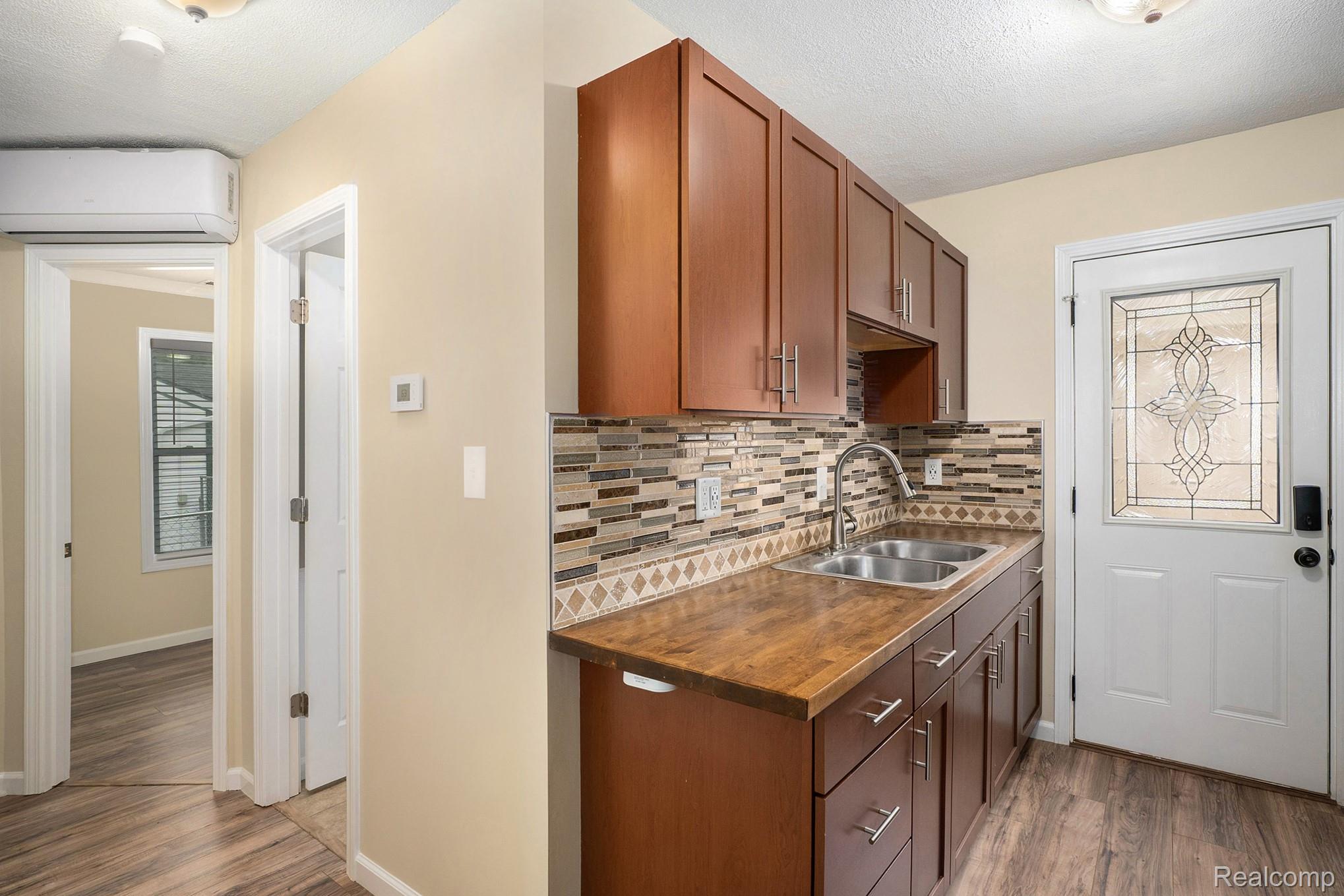 2182 E Boatfield Avenue Property Photo 12