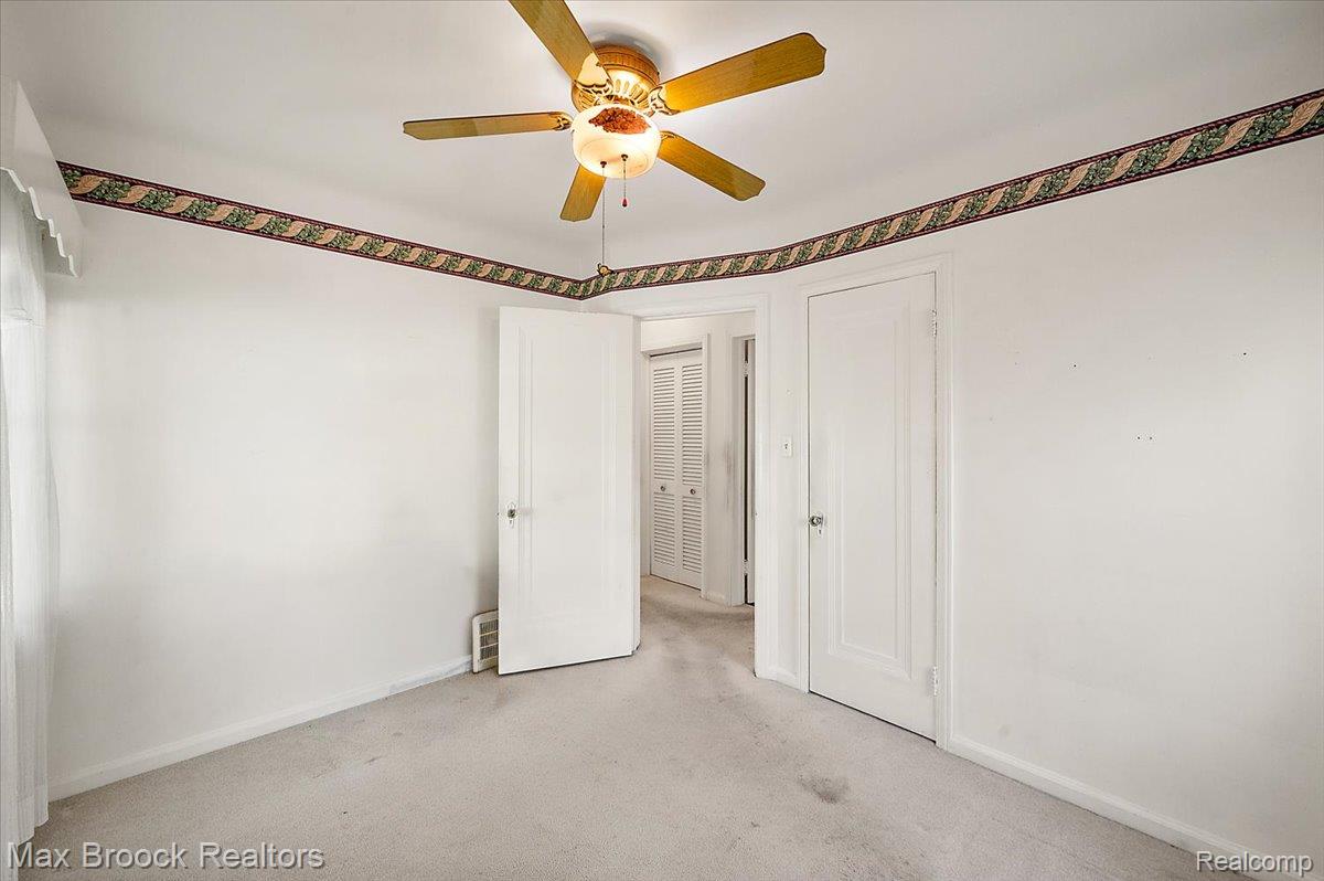 22665 Madison Street Property Photo 17