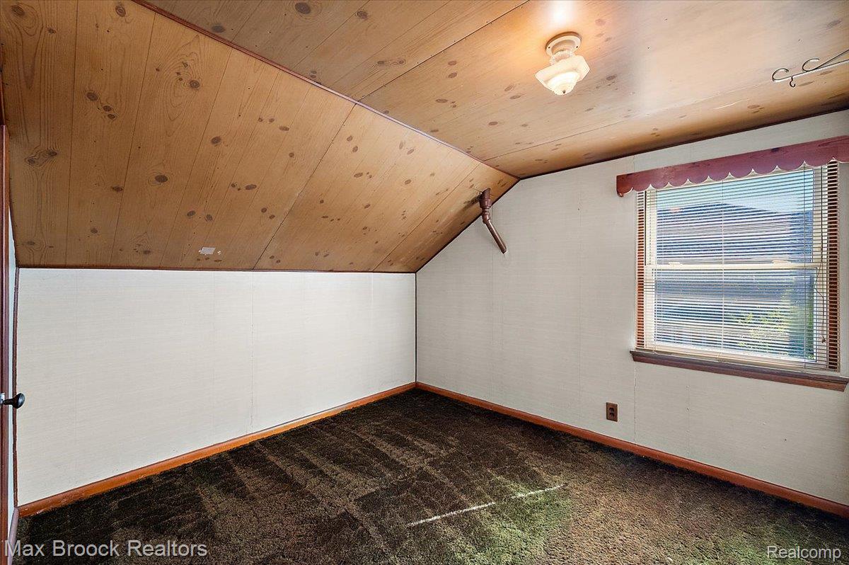 22665 Madison Street Property Photo 22