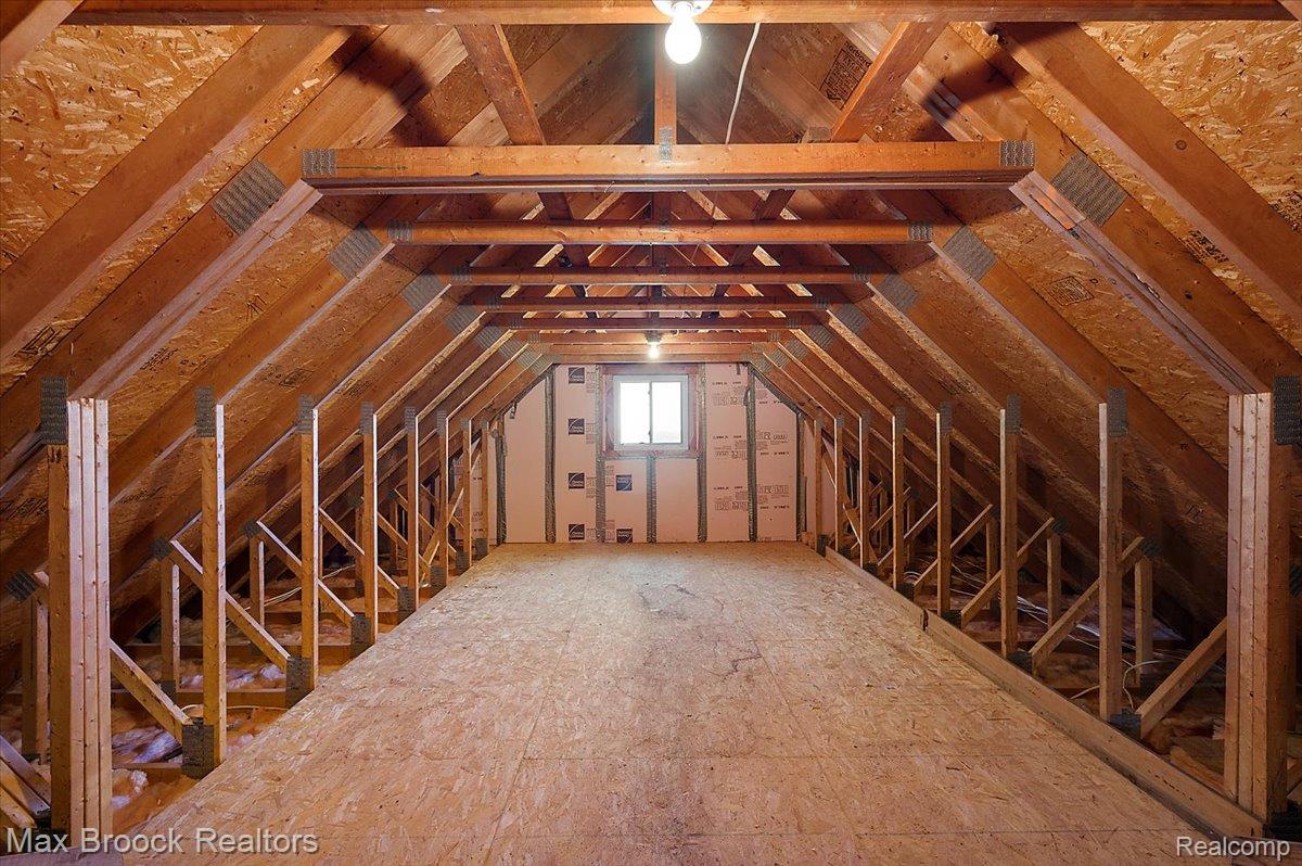 22665 Madison Street Property Photo 29