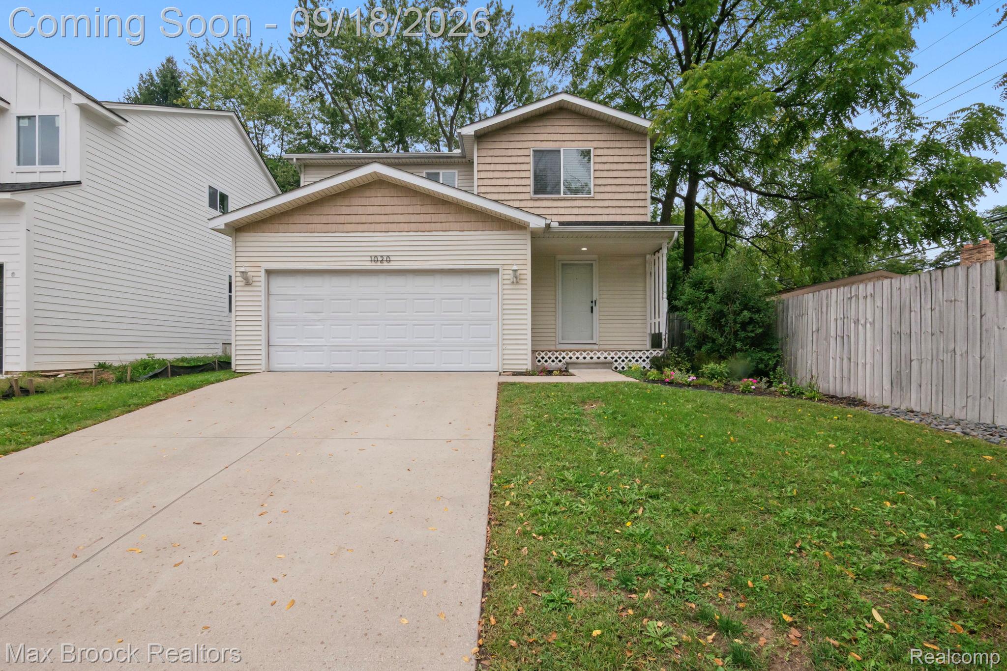 1020 Oregon Boulevard Property Photo 1