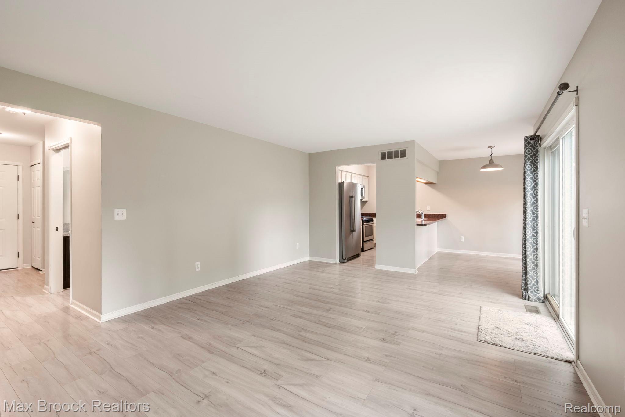 1020 Oregon Boulevard Property Photo 6