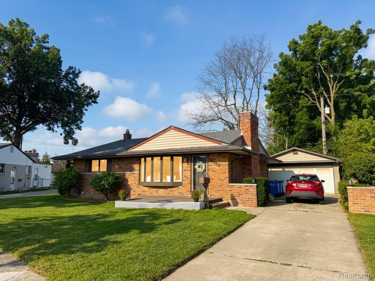 31687 Norrid Circle Property Photo 4