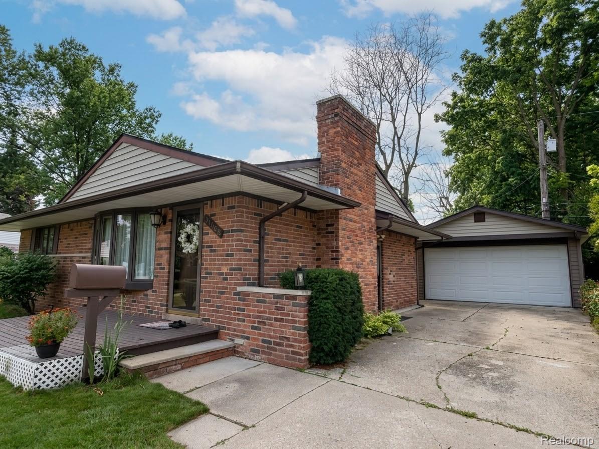 31687 Norrid Circle Property Photo 6