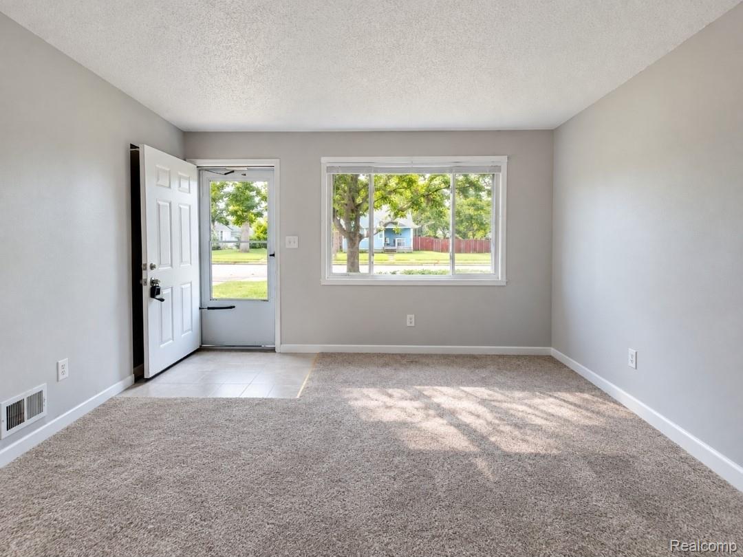 6793 Prospect Avenue Property Photo 3