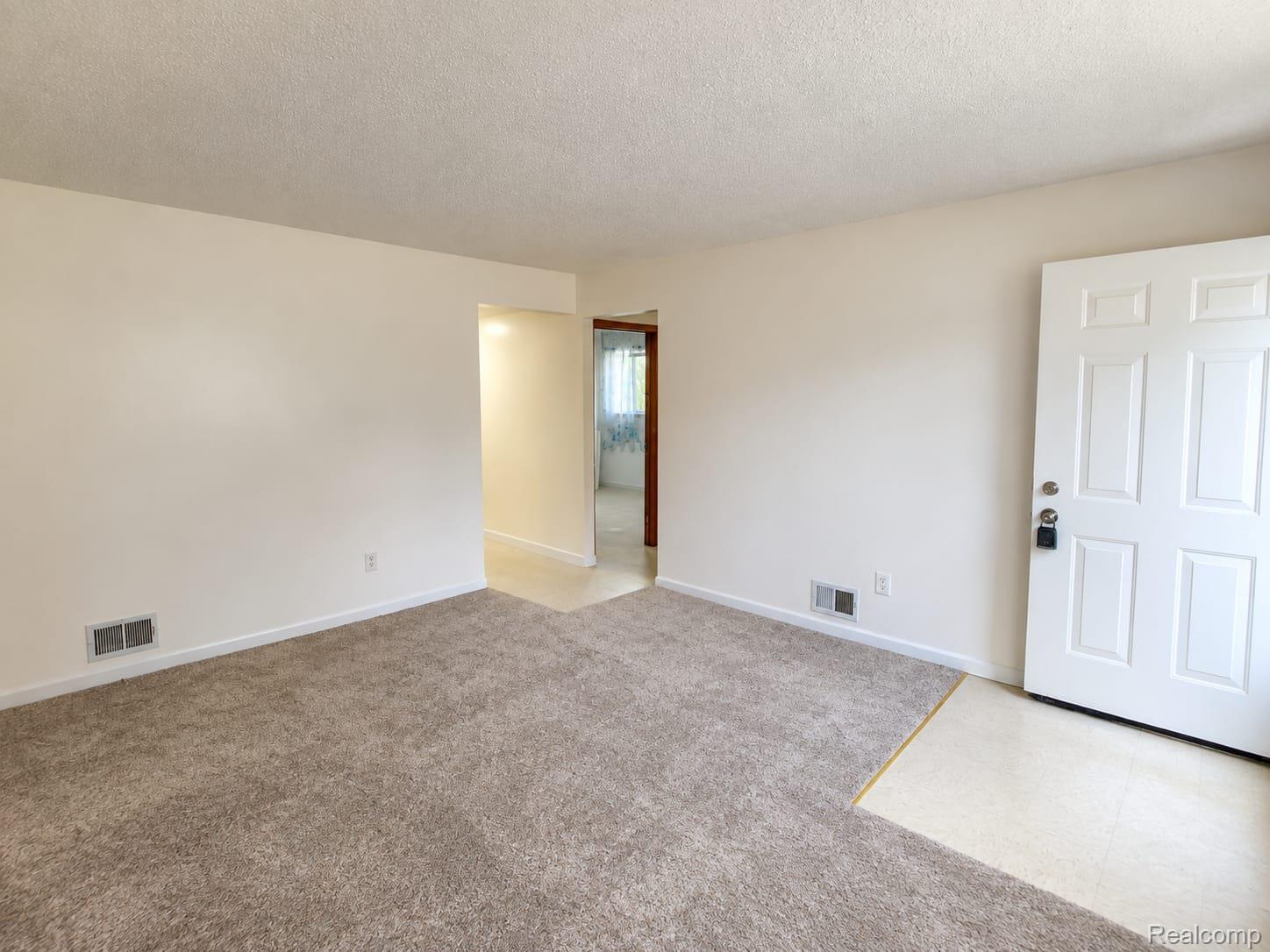 6793 Prospect Avenue Property Photo 4