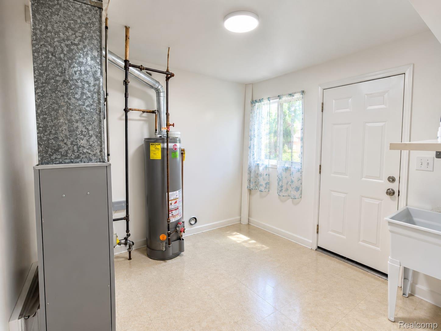6793 Prospect Avenue Property Photo 15