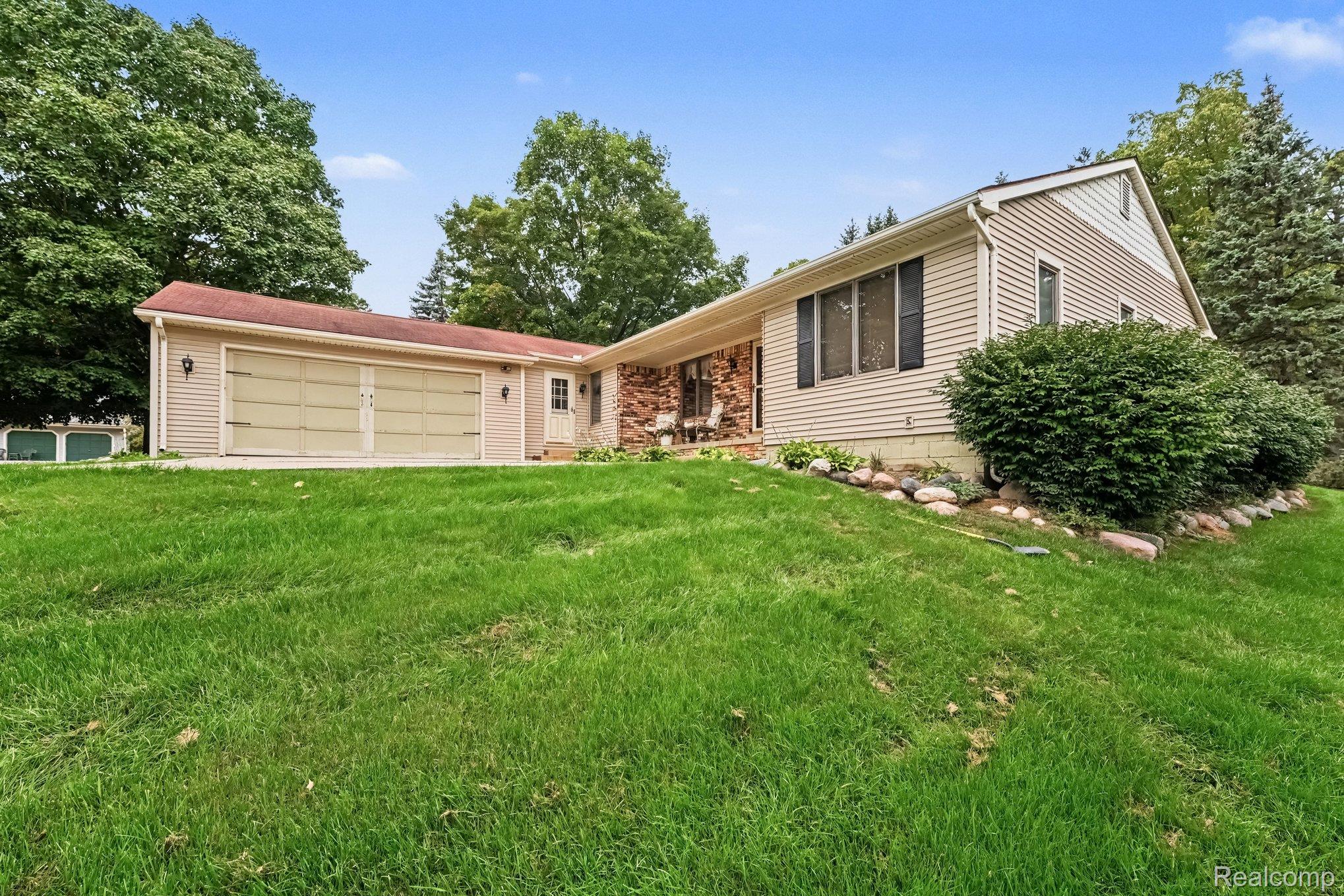 107 Michelle Drive Property Photo 2