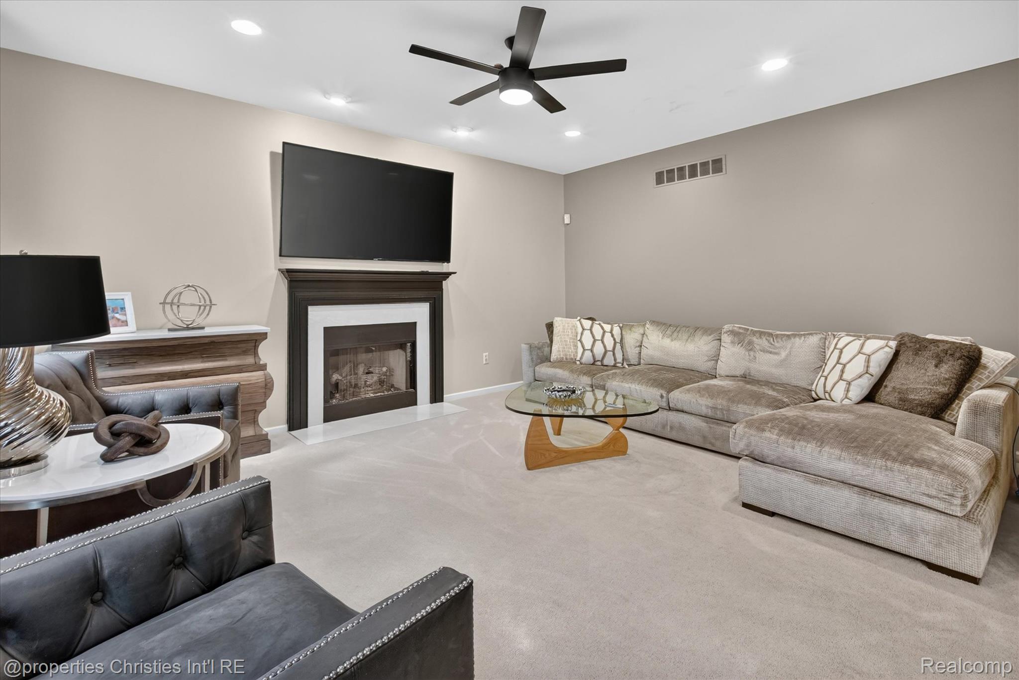 18032 Cascade Drive Property Photo 14