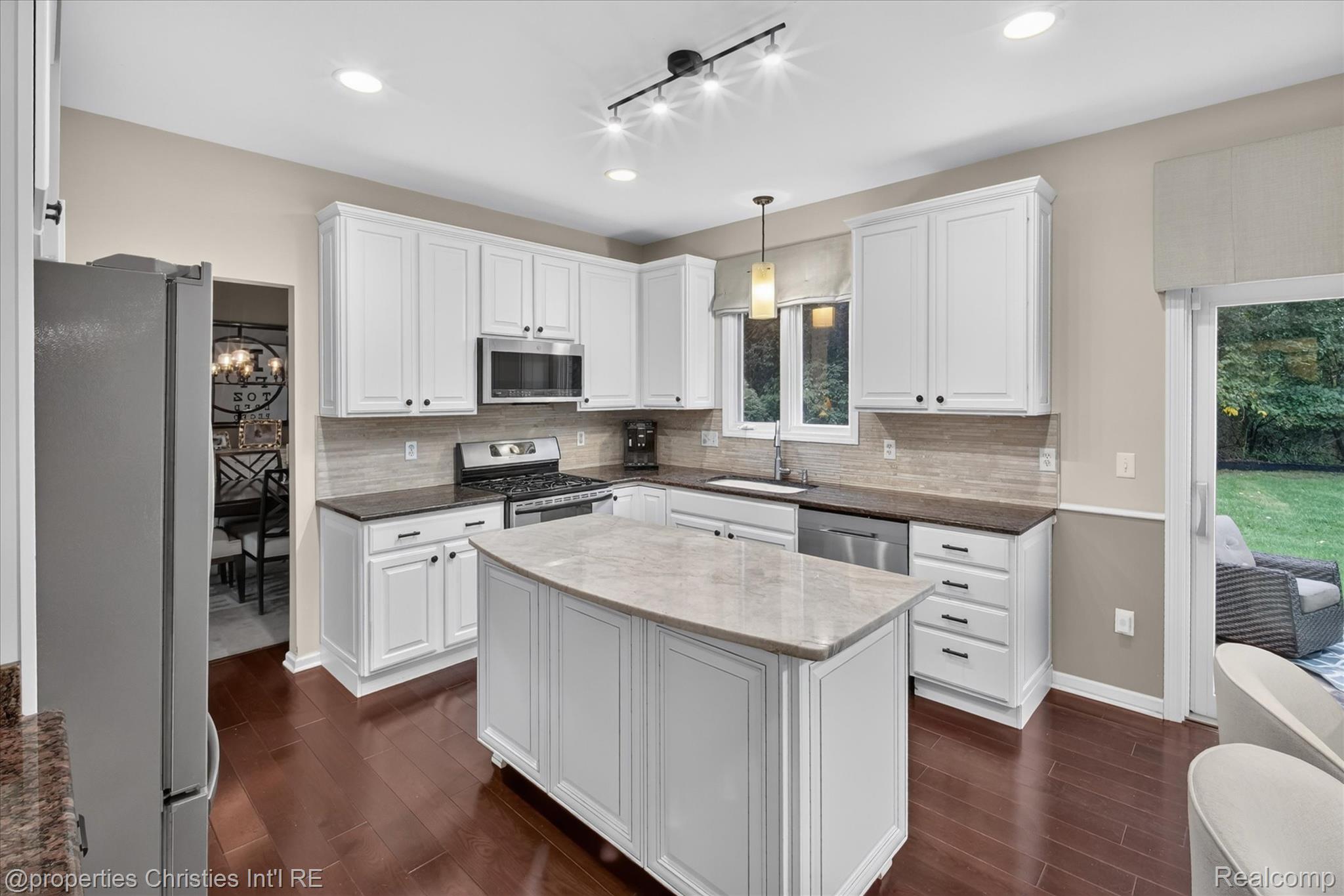 18032 Cascade Drive Property Photo 21