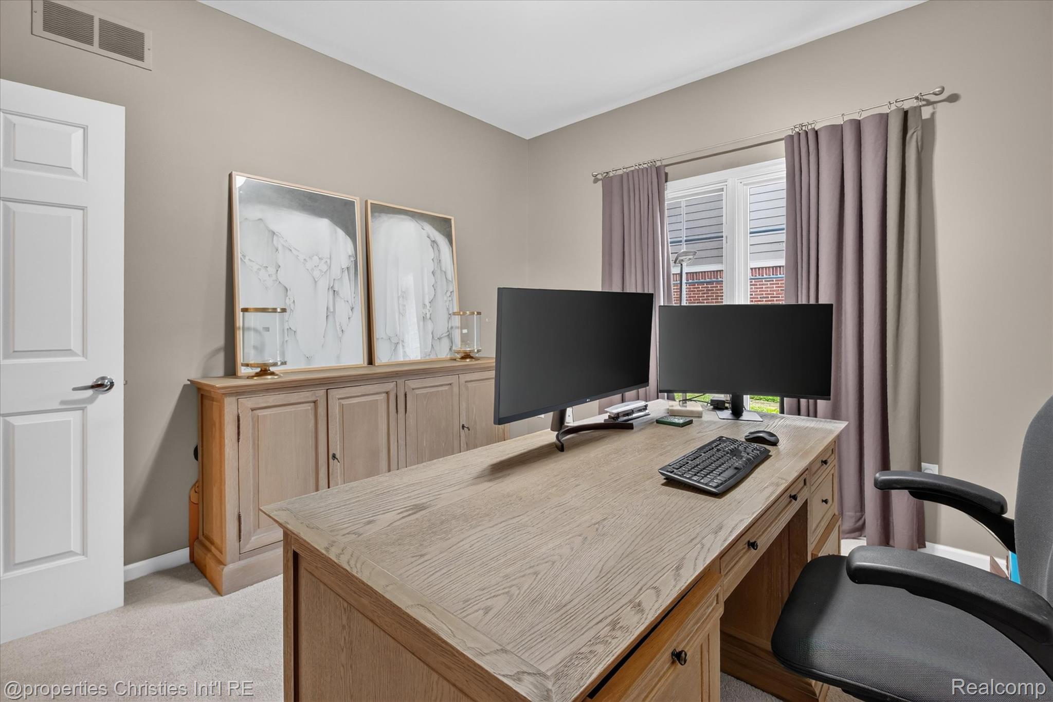 18032 Cascade Drive Property Photo 27