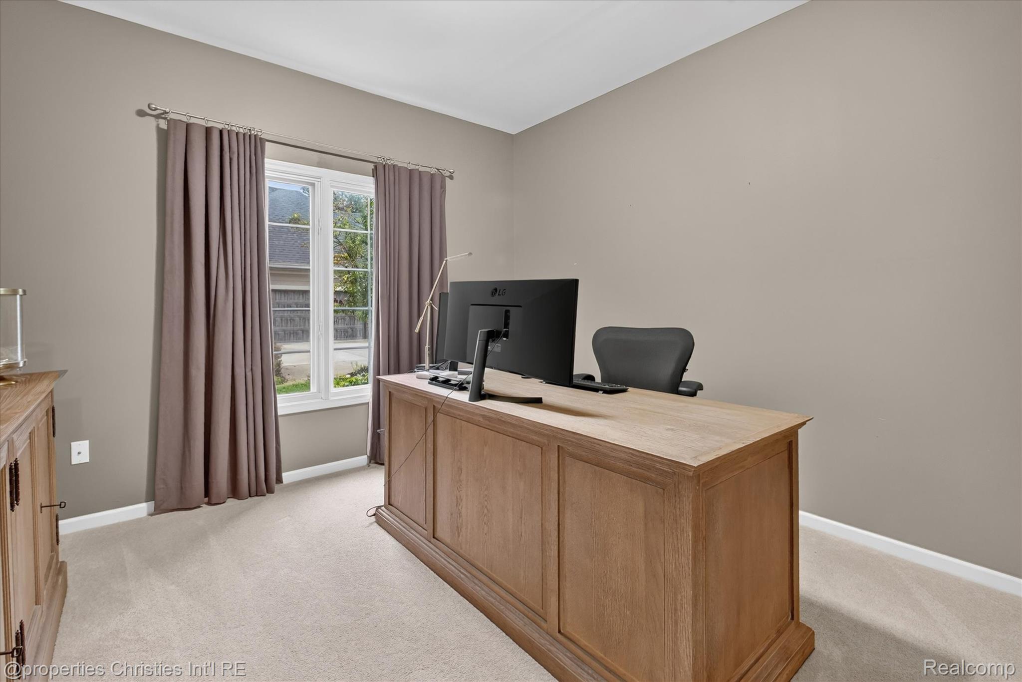 18032 Cascade Drive Property Photo 28