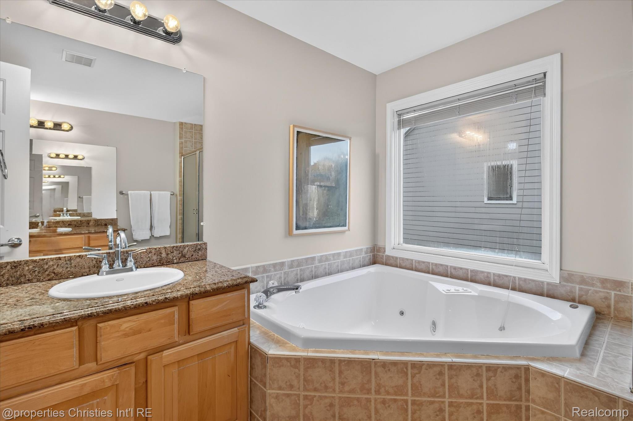18032 Cascade Drive Property Photo 35