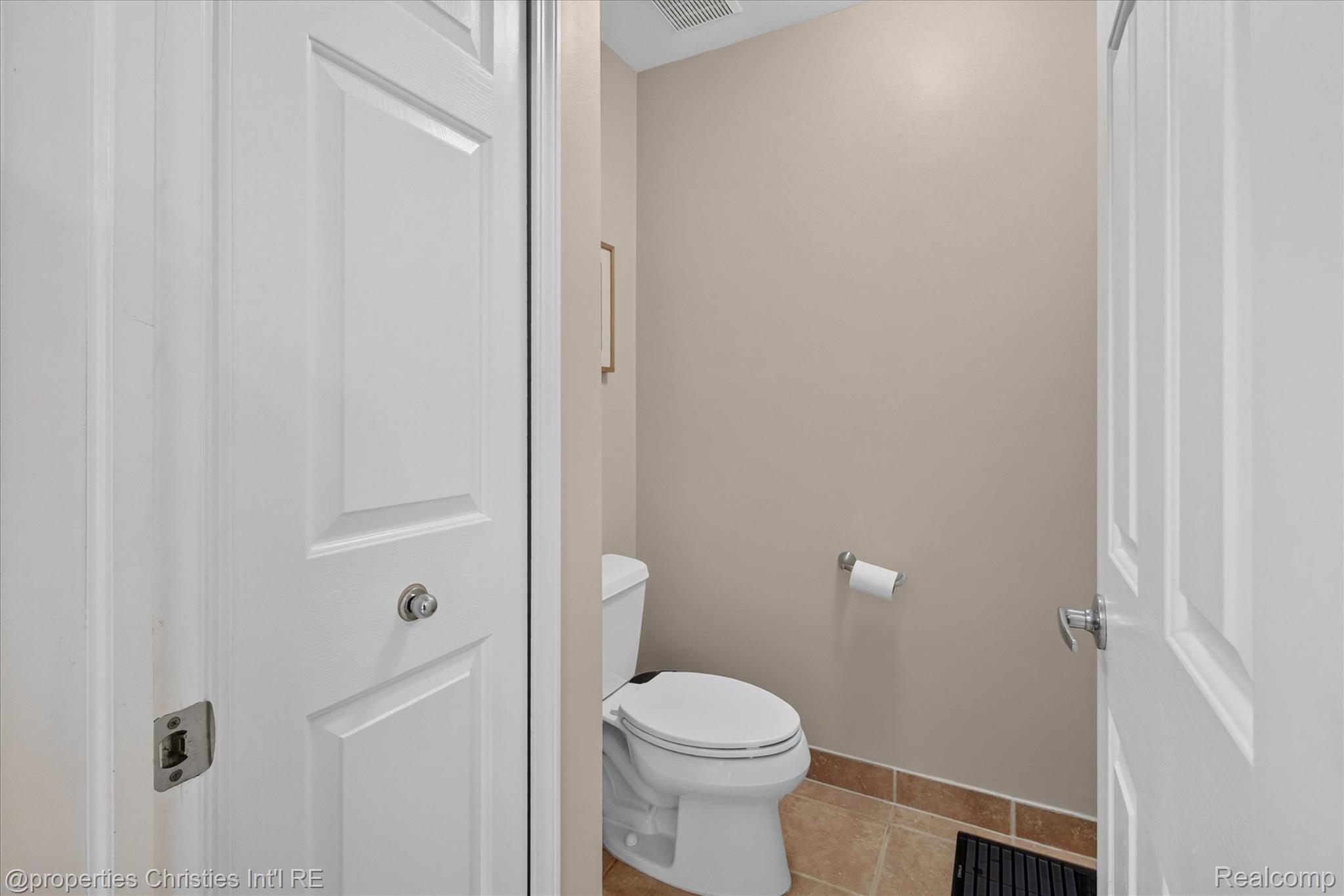 18032 Cascade Drive Property Photo 36