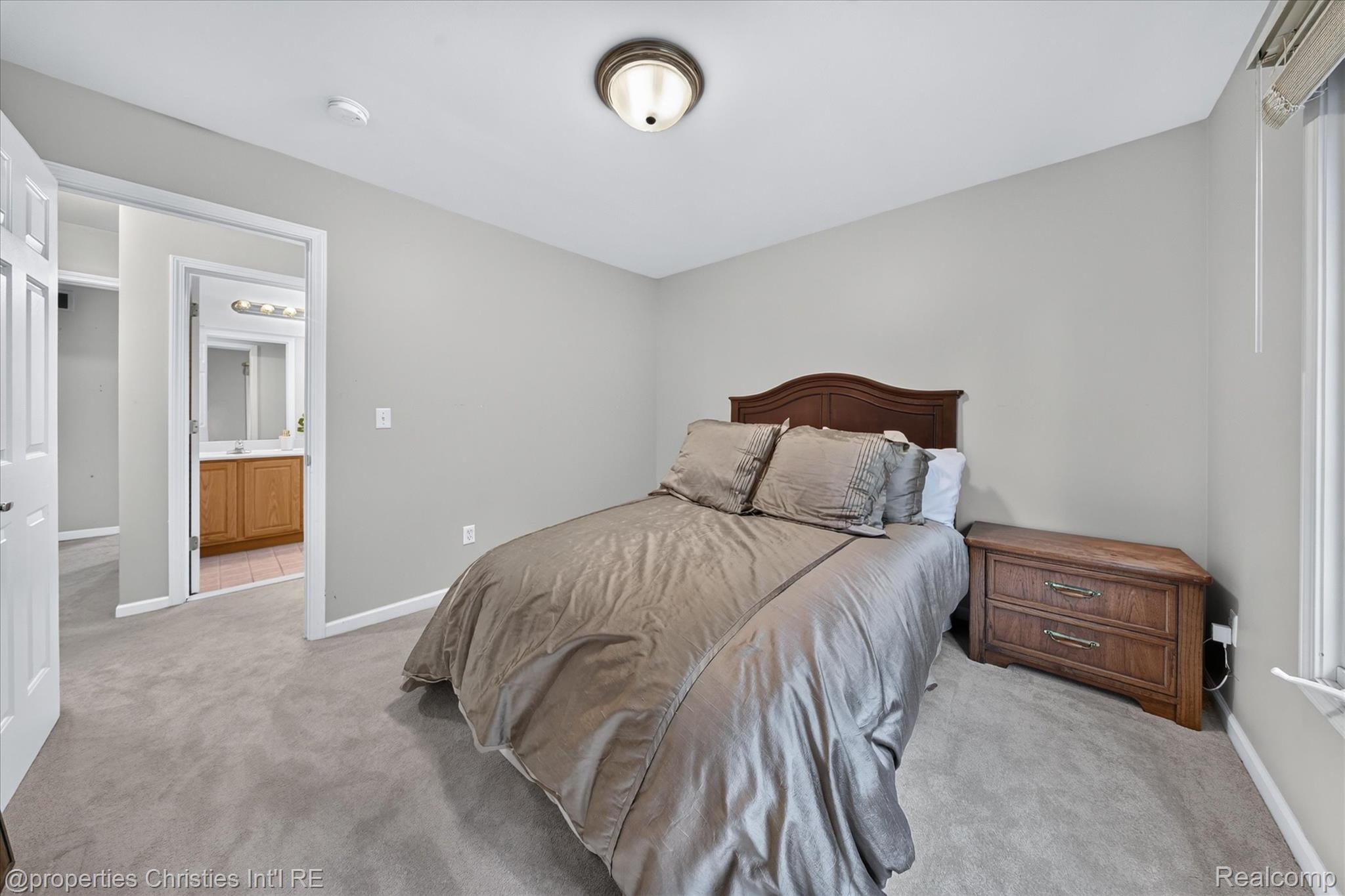 18032 Cascade Drive Property Photo 41