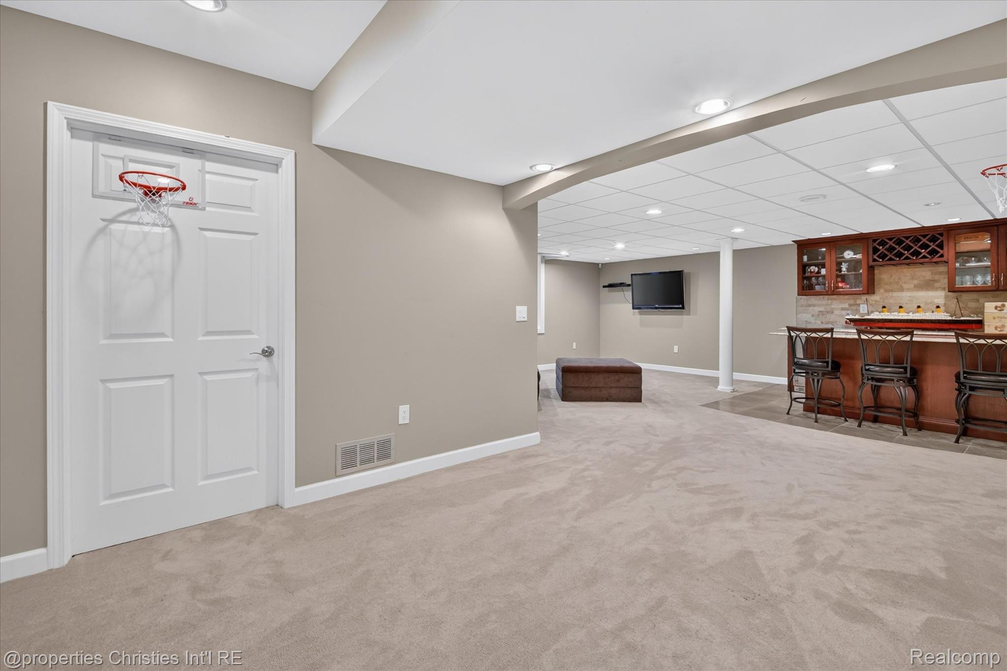 18032 Cascade Drive Property Photo 51