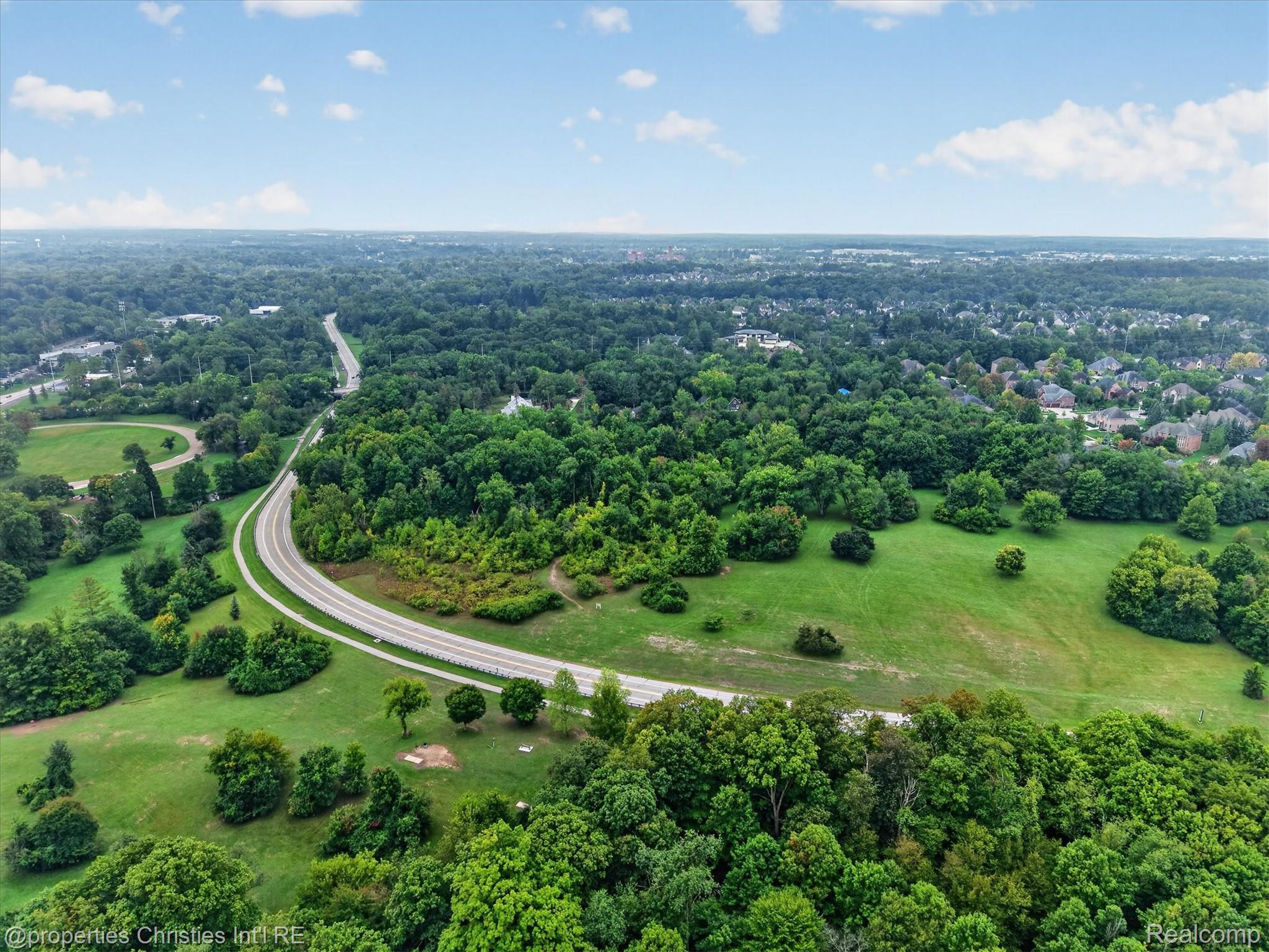 18032 Cascade Drive Property Photo 83