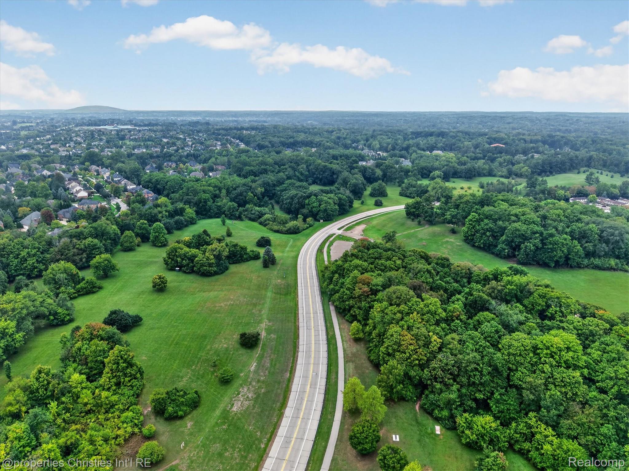18032 Cascade Drive Property Photo 84