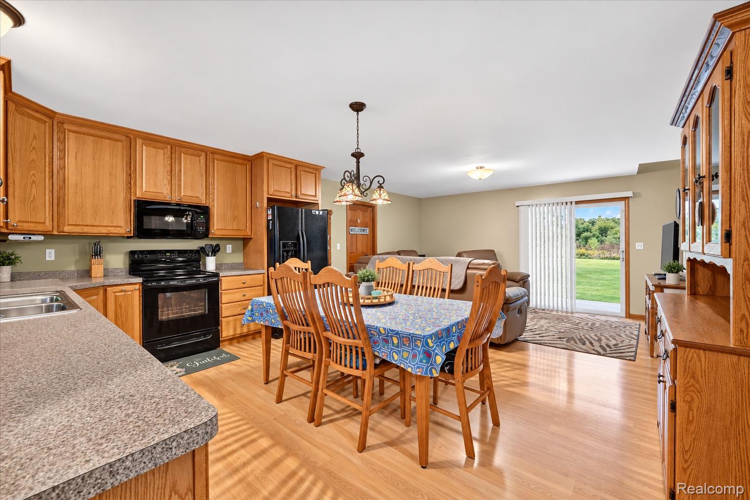 10785 Grafton Road Property Photo 6