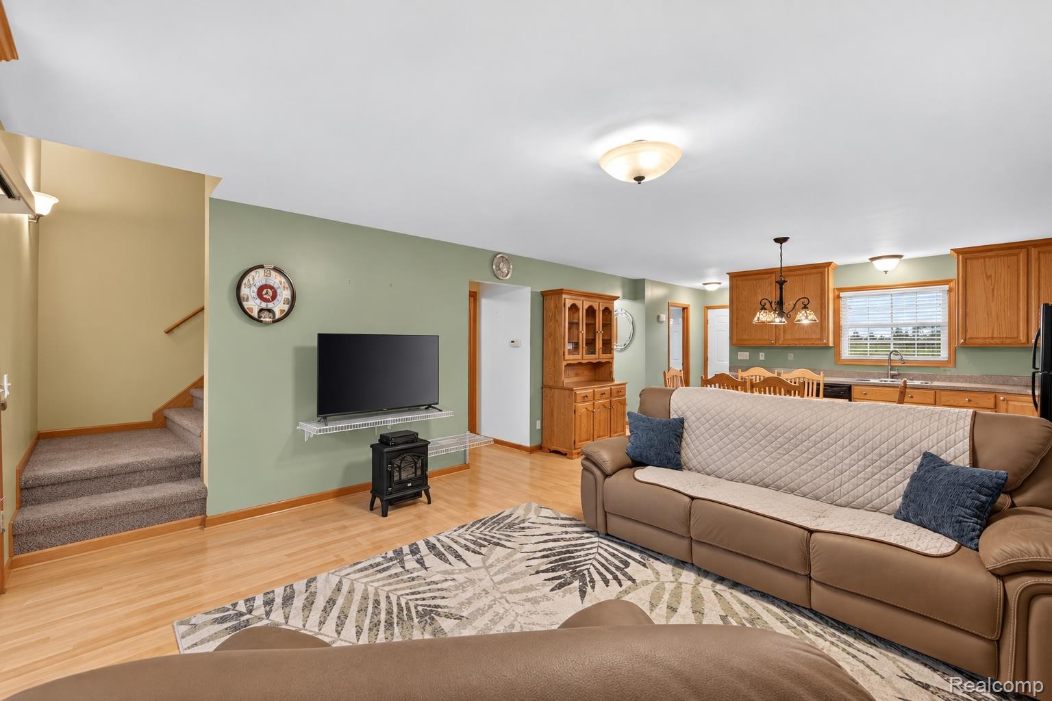 10785 Grafton Road Property Photo 8