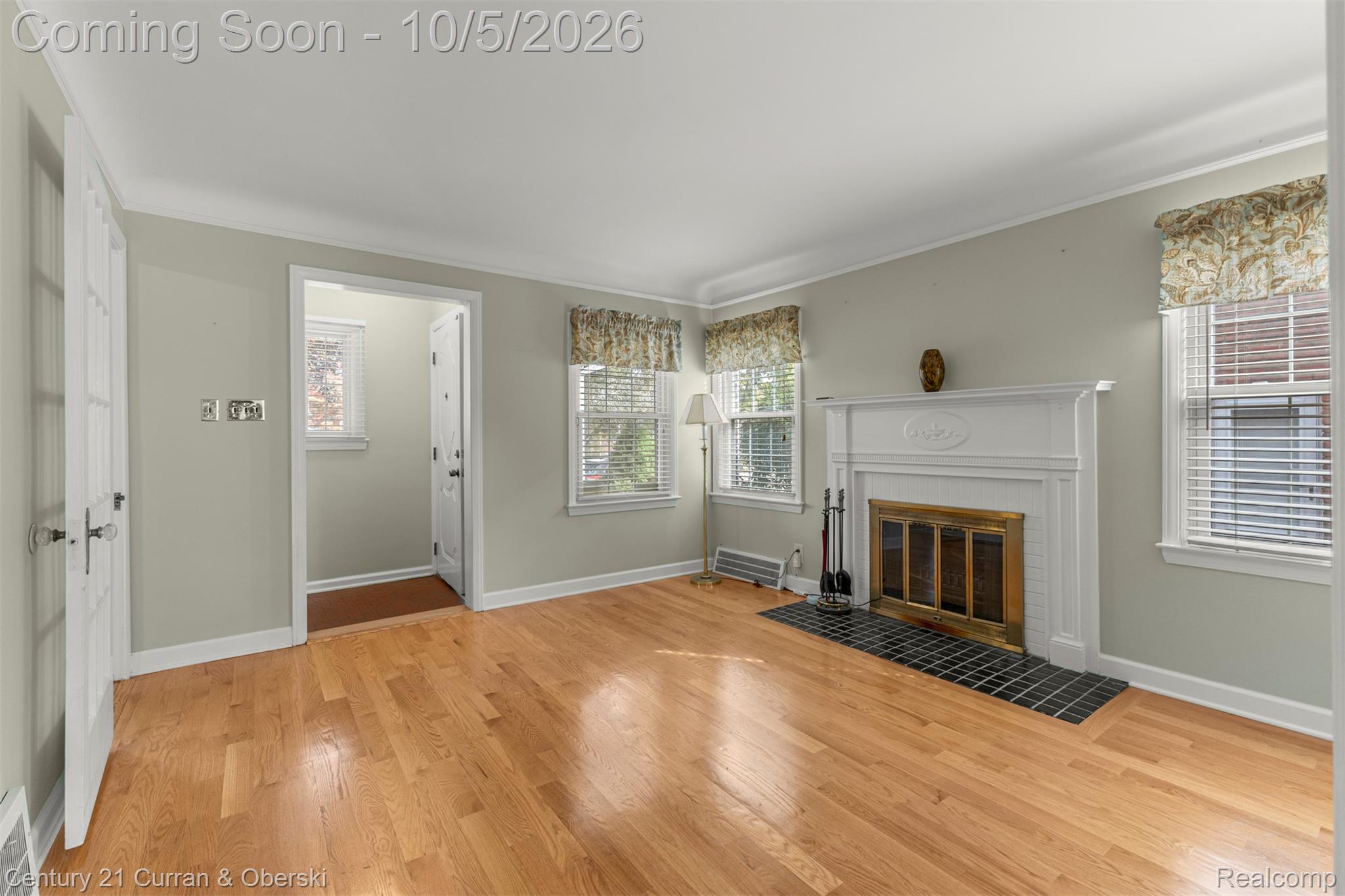 23145 Murray Street Property Photo 5