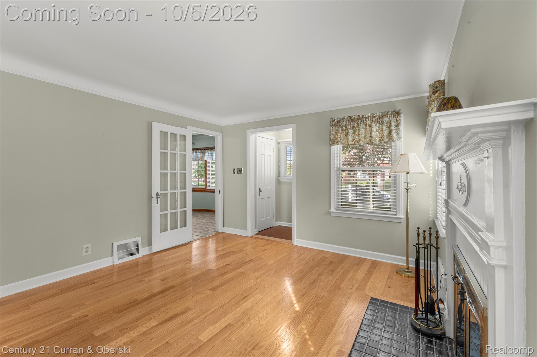 23145 Murray Street Property Photo 7