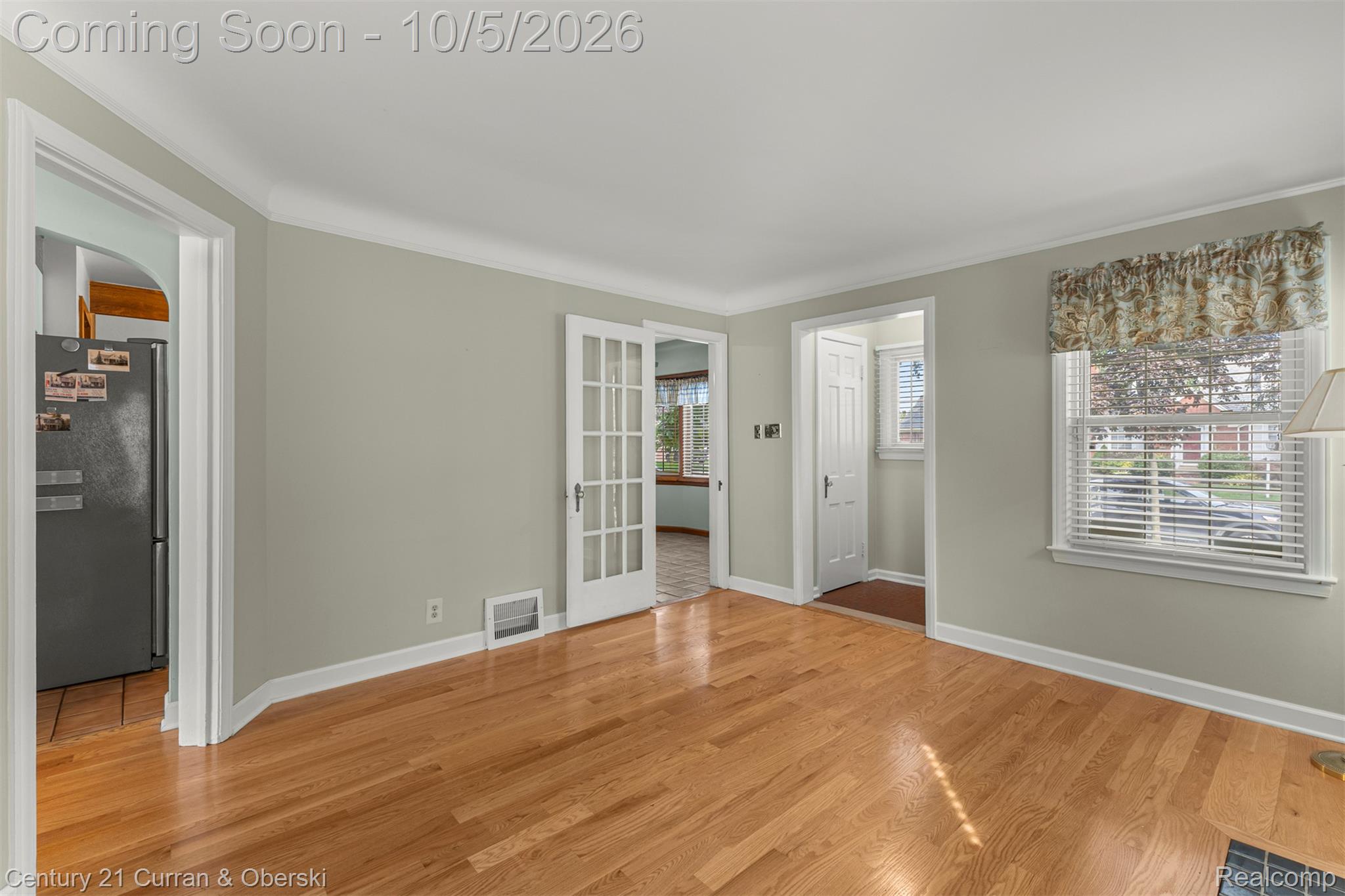 23145 Murray Street Property Photo 8