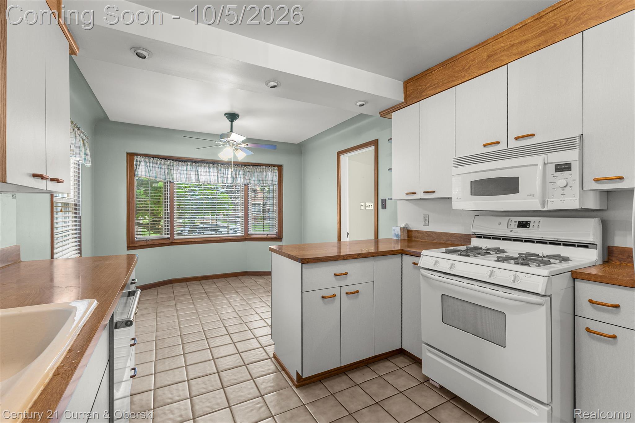 23145 Murray Street Property Photo 13