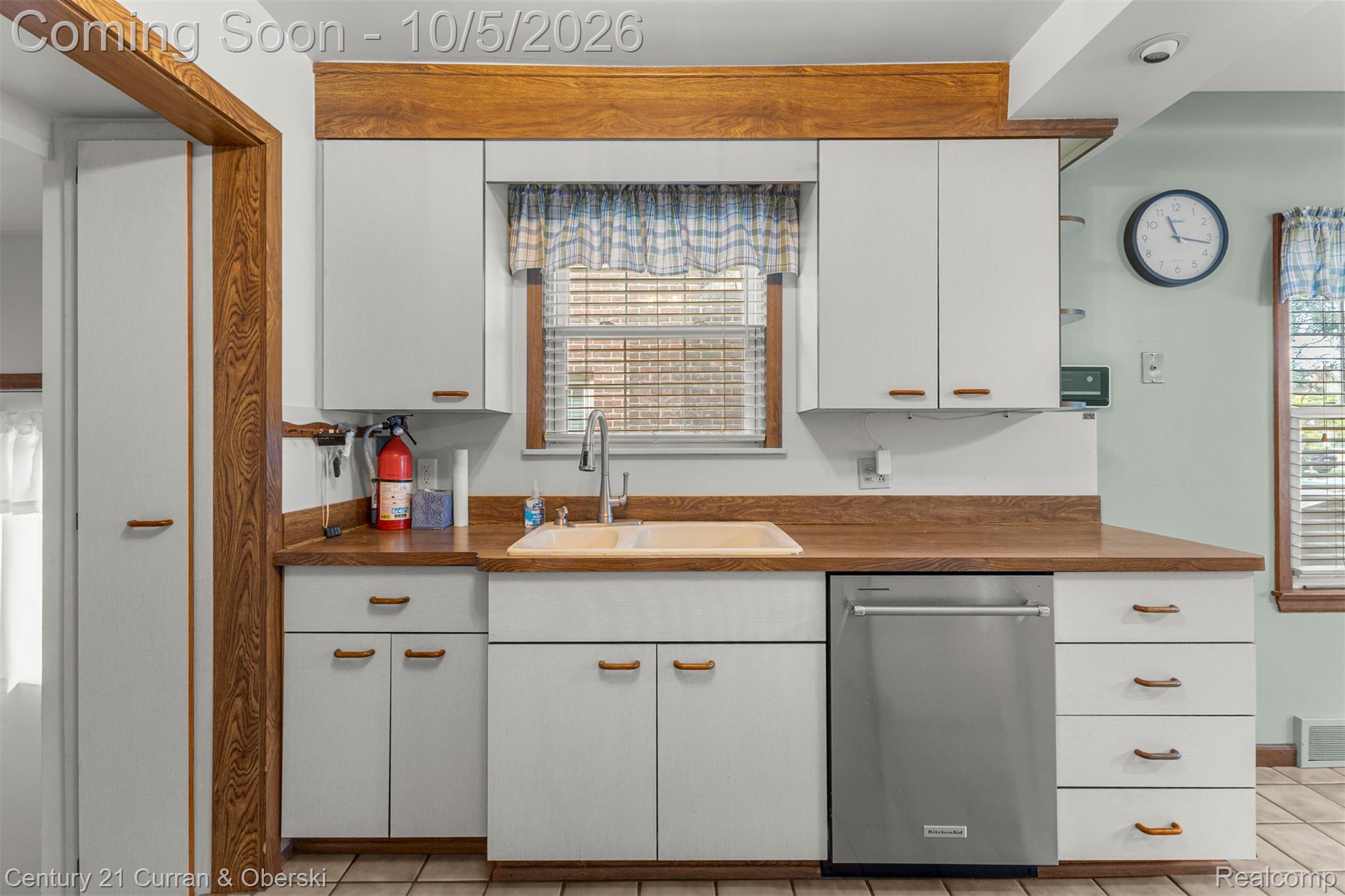 23145 Murray Street Property Photo 16