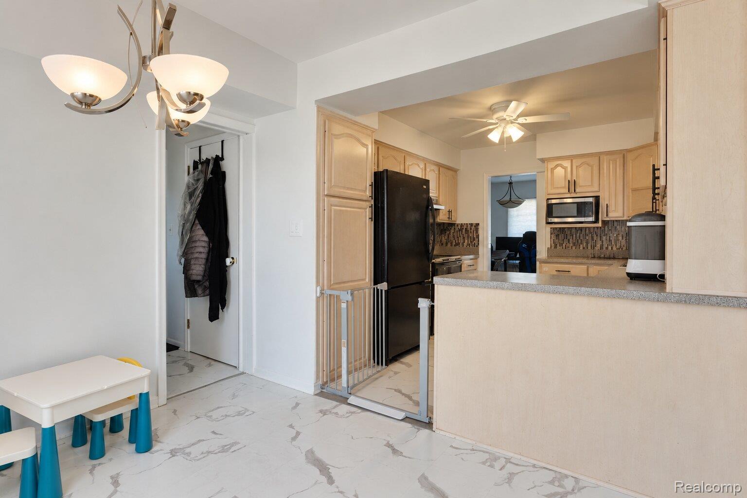 60 E Square Lake Road Property Photo 18