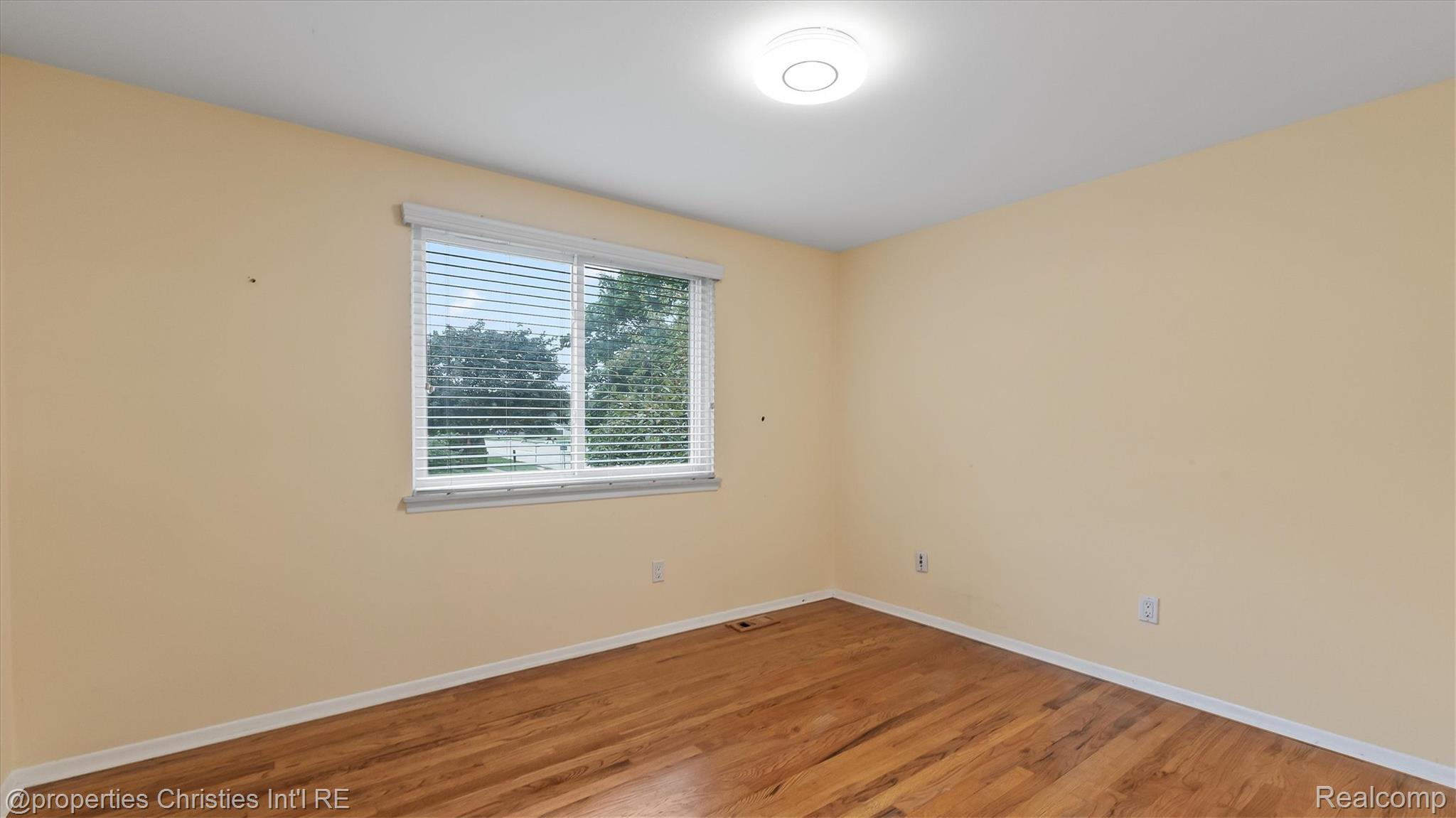 5009 Abington Drive Property Photo 15