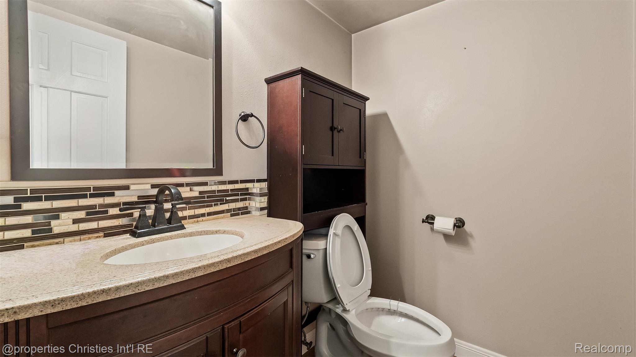 5009 Abington Drive Property Photo 33