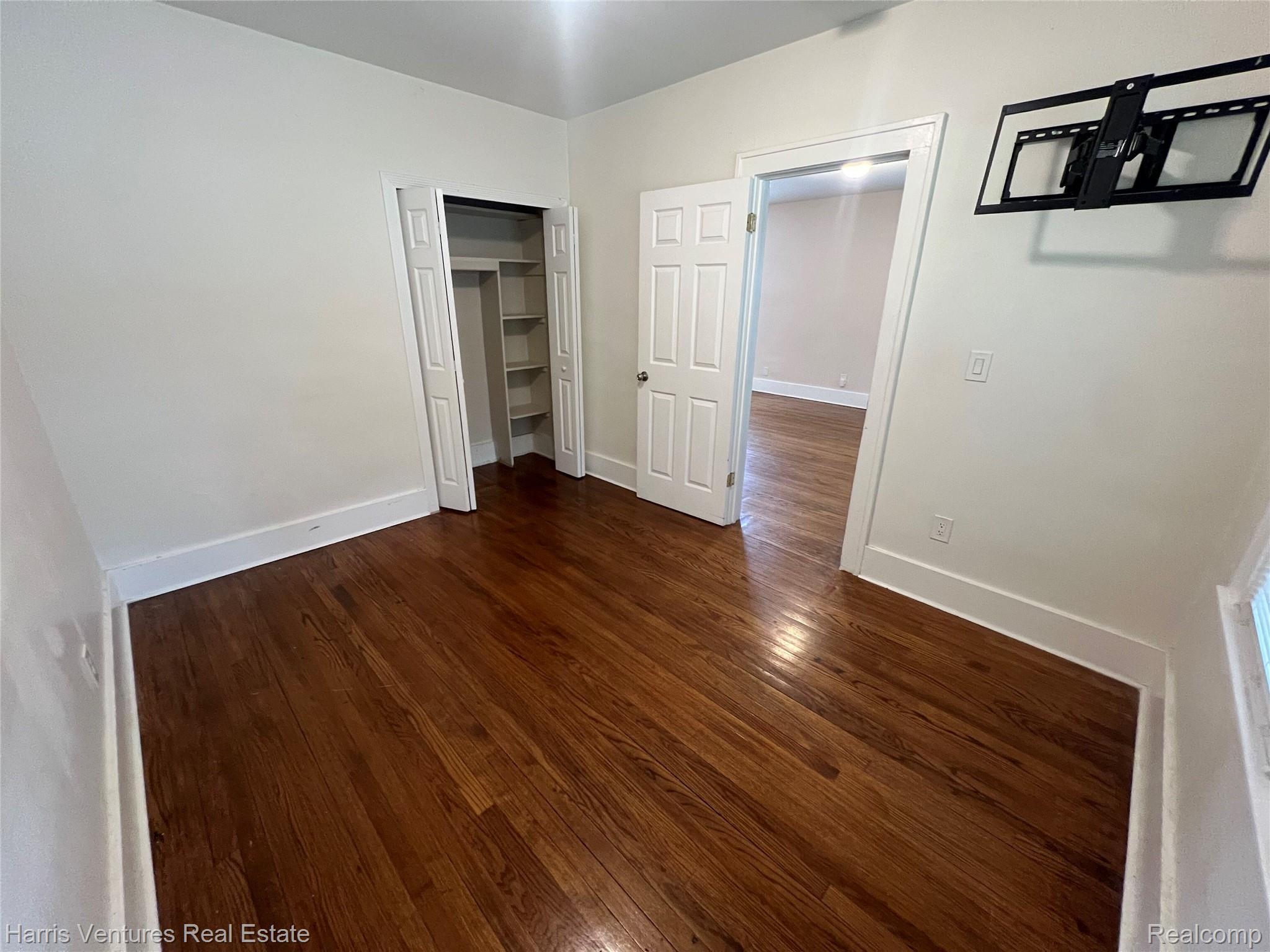 21344 Seminole Street Property Photo 14