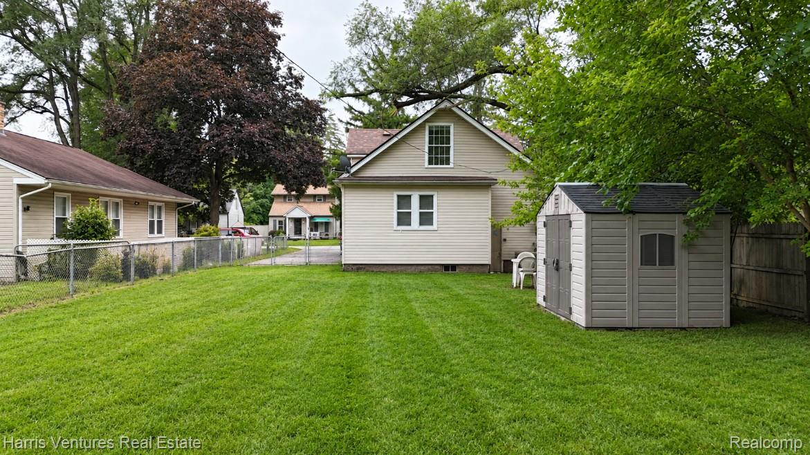 21344 Seminole Street Property Photo 35