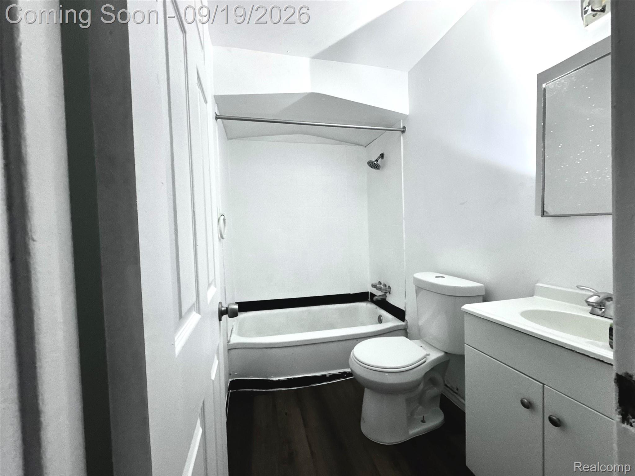 11667 Stahelin Avenue Property Photo 6