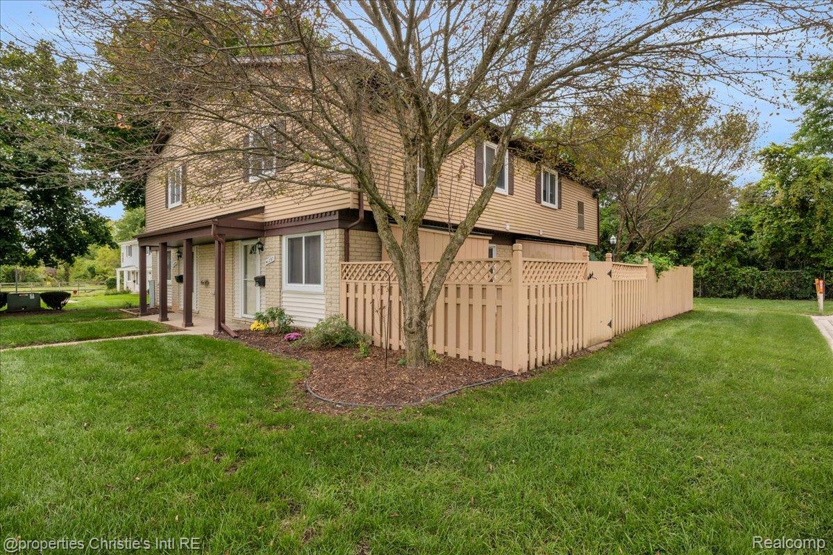 41297 S Woodbury Green Drive Property Photo 1