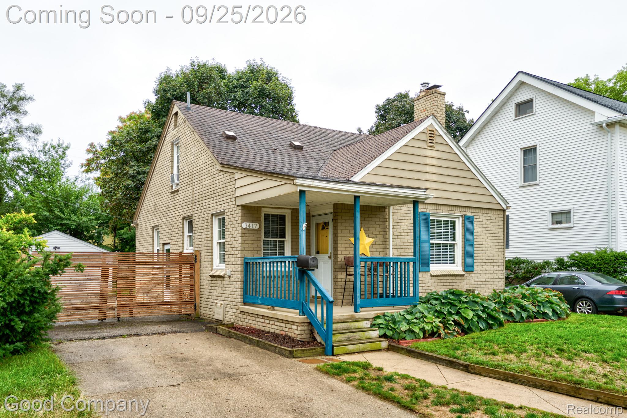 1417 Albany Street Property Photo 1