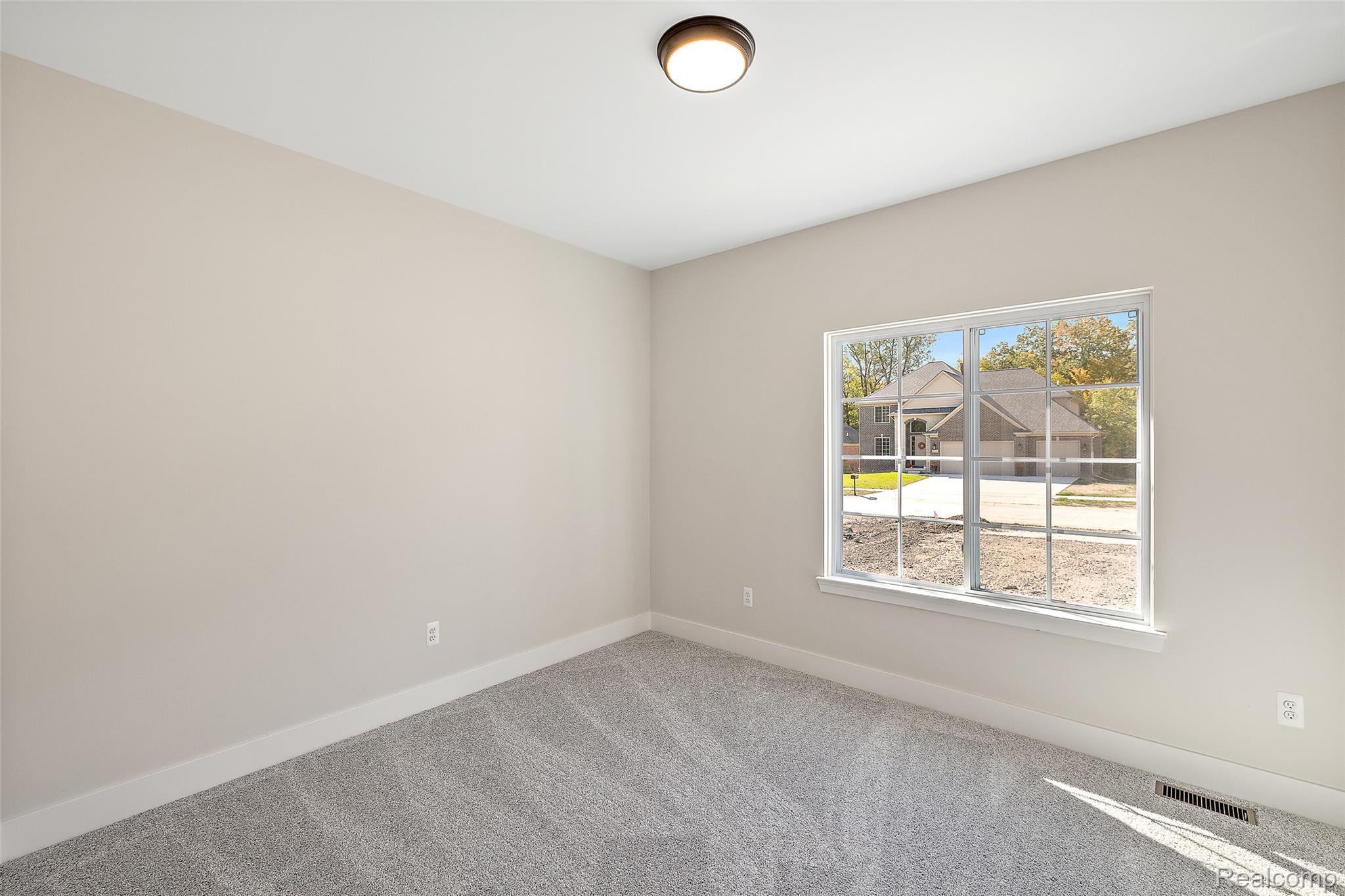 28 Cygnet Circle Property Photo 22