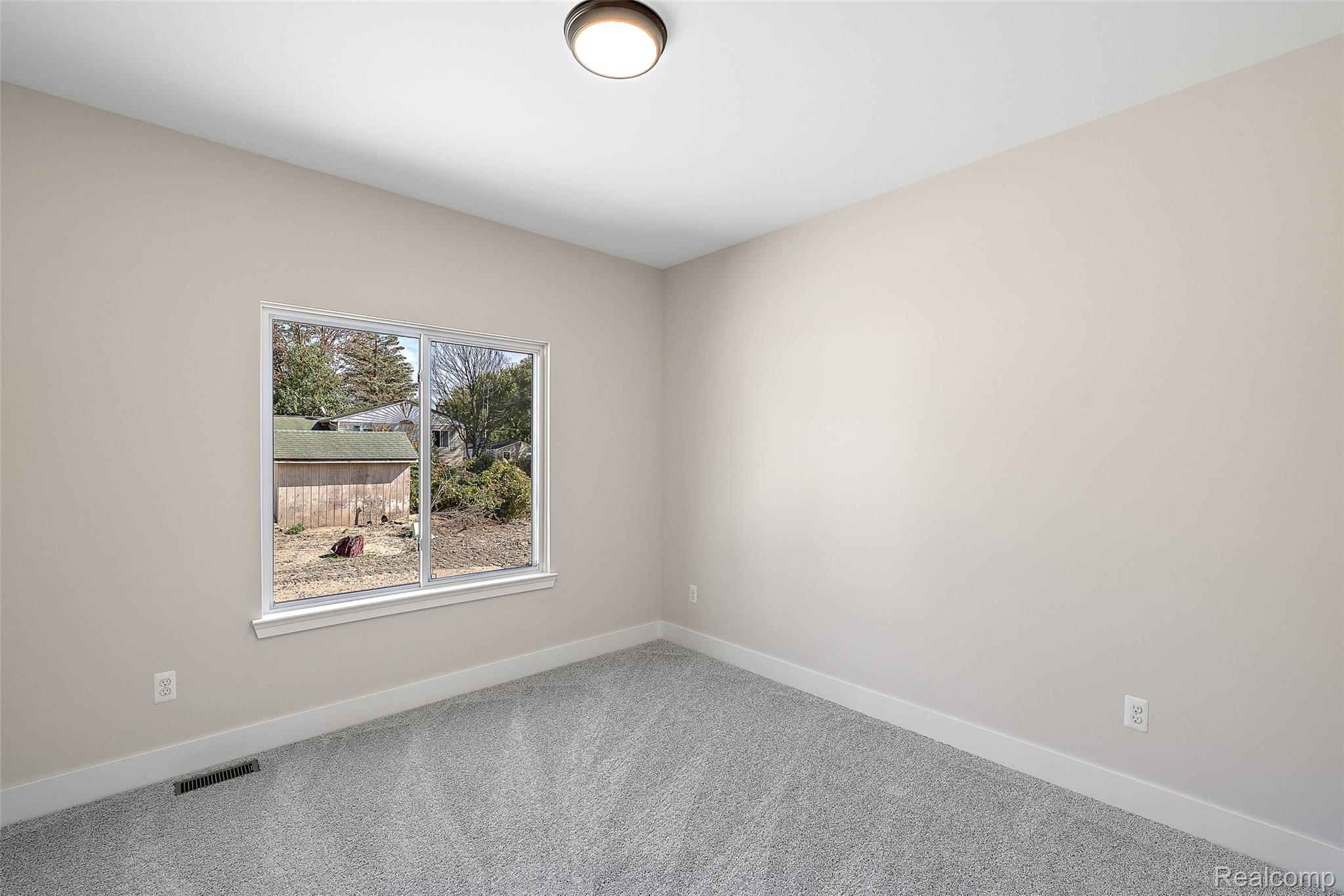 28 Cygnet Circle Property Photo 24