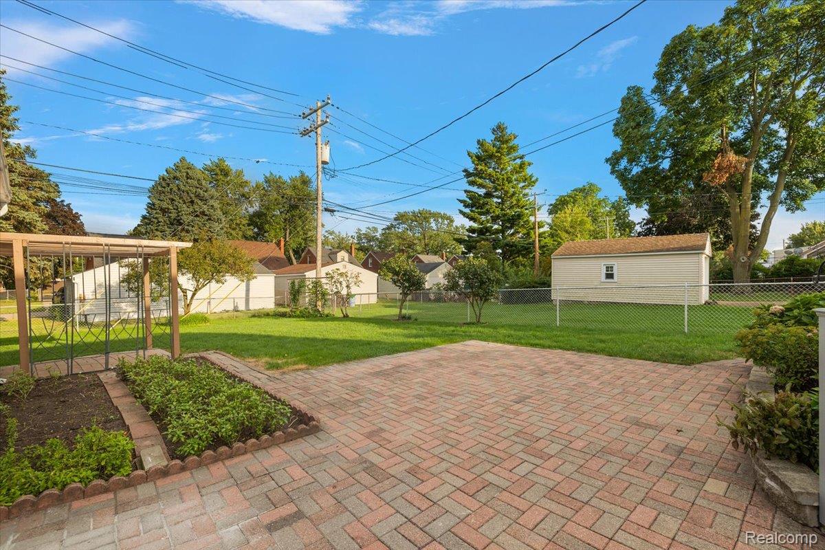 2226 Drexel Street Property Photo 30