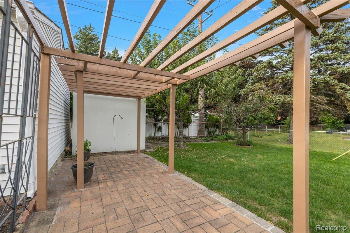 2226 Drexel Street Property Photo 34