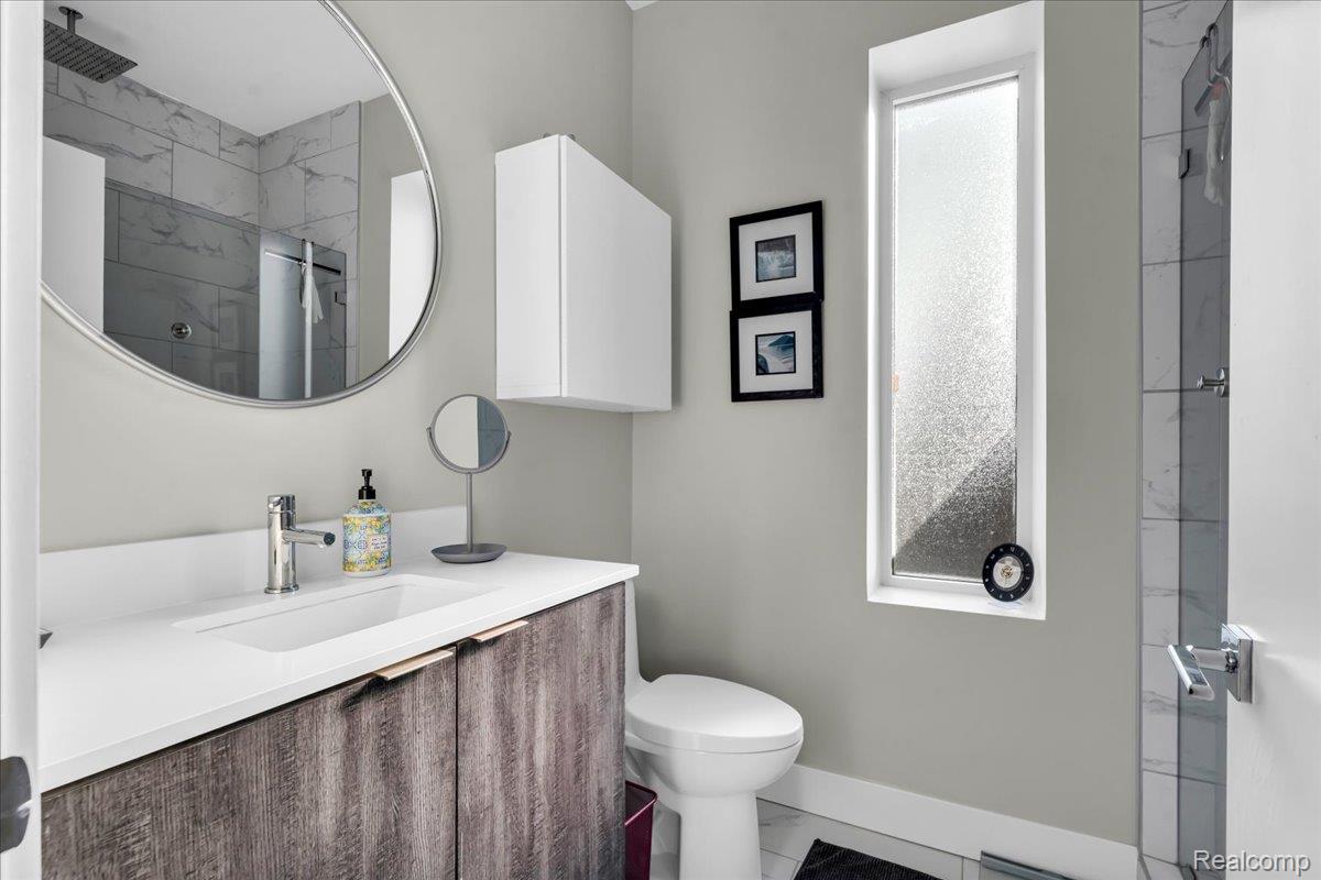 2822 John R Street Property Photo 12
