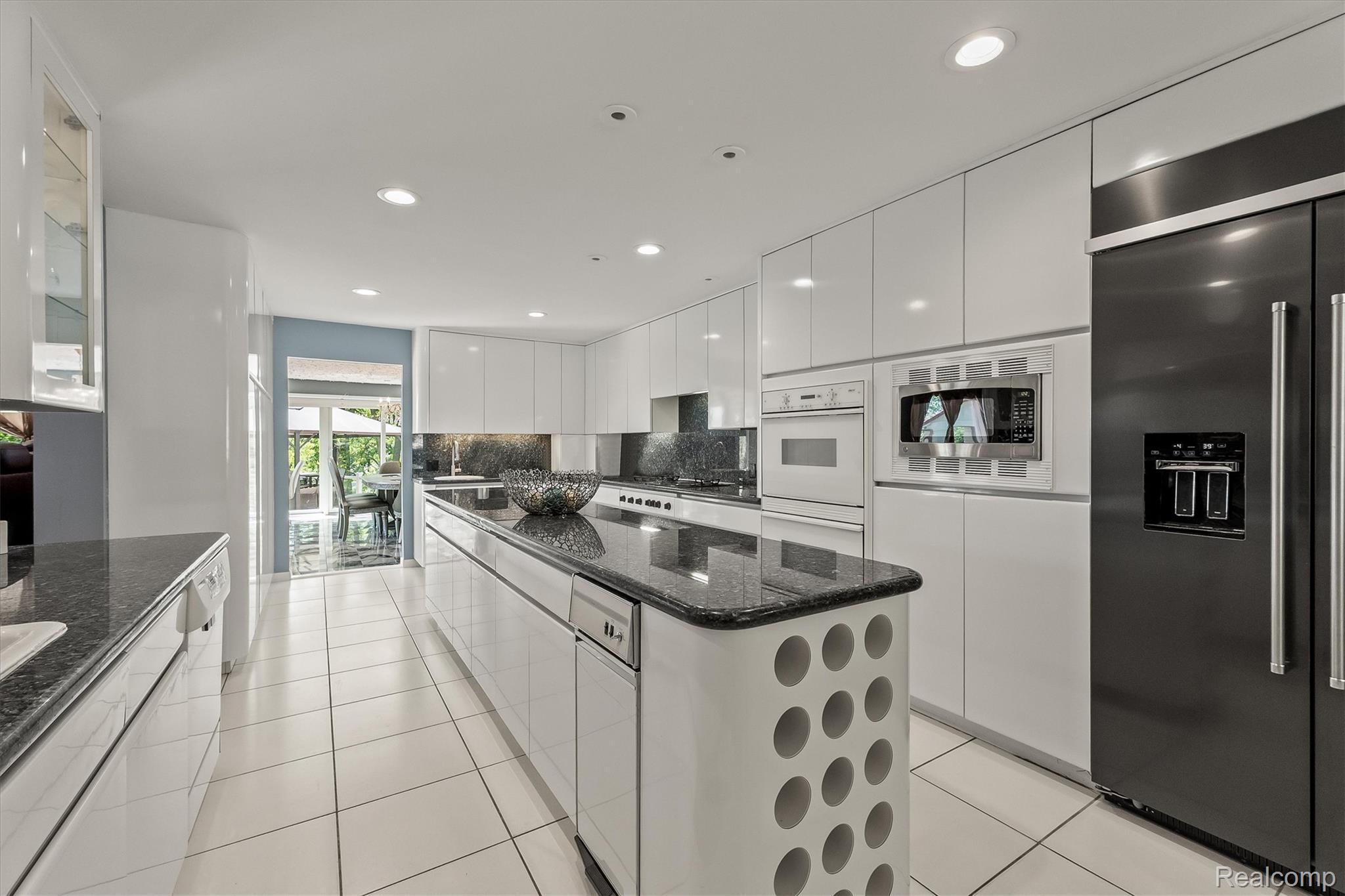 4282 Stoneleigh Road Property Photo 13