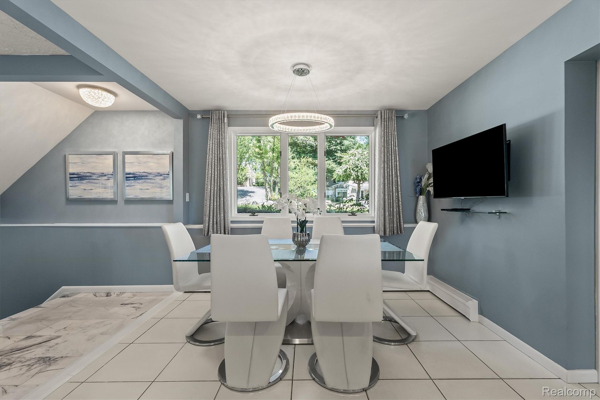 4282 Stoneleigh Road Property Photo 16