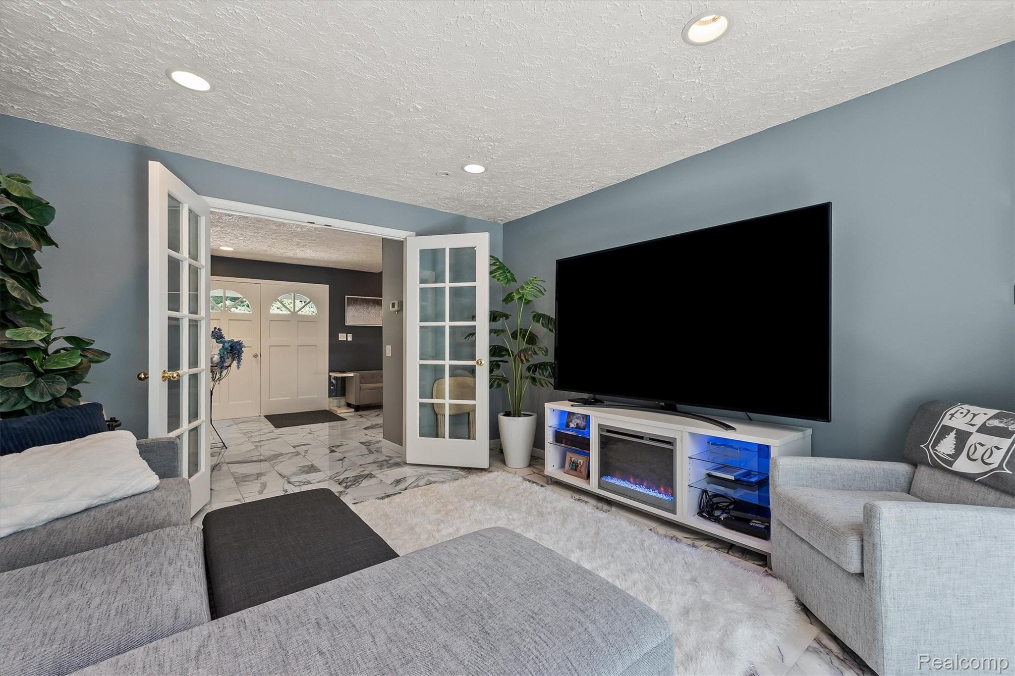 4282 Stoneleigh Road Property Photo 18