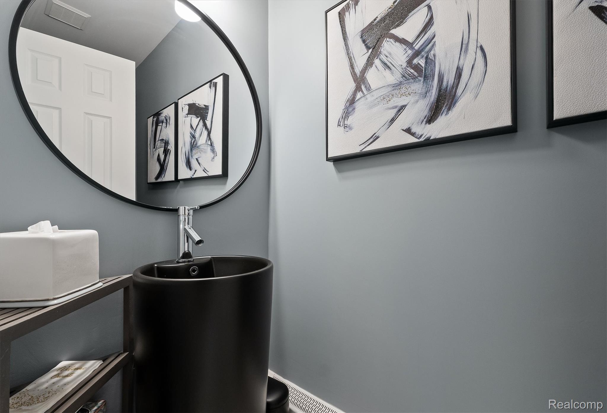 4282 Stoneleigh Road Property Photo 19