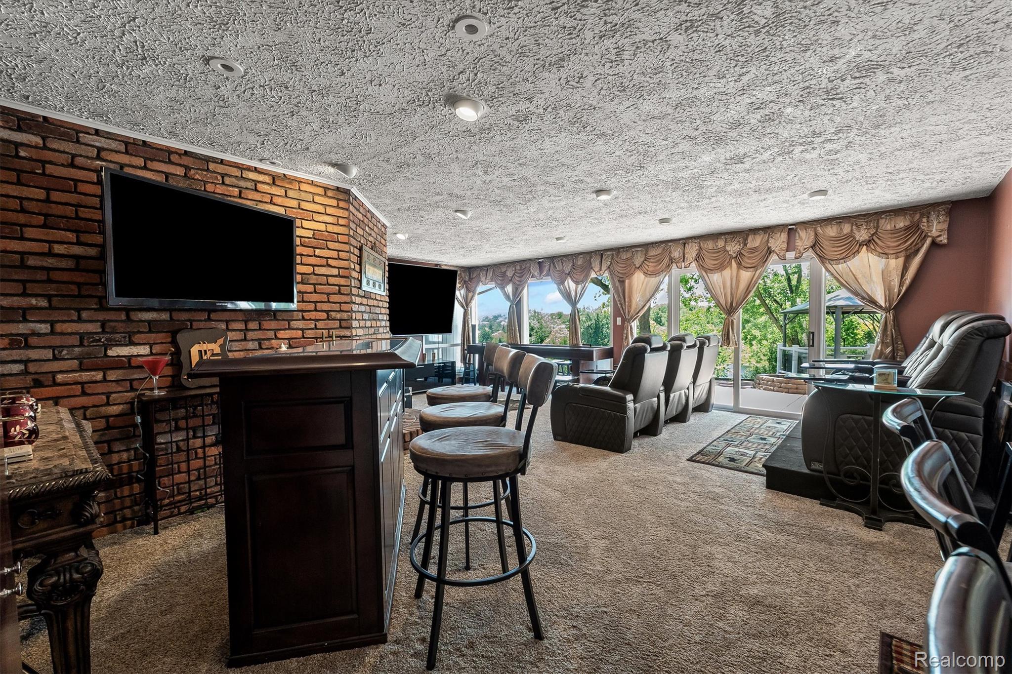 4282 Stoneleigh Road Property Photo 31