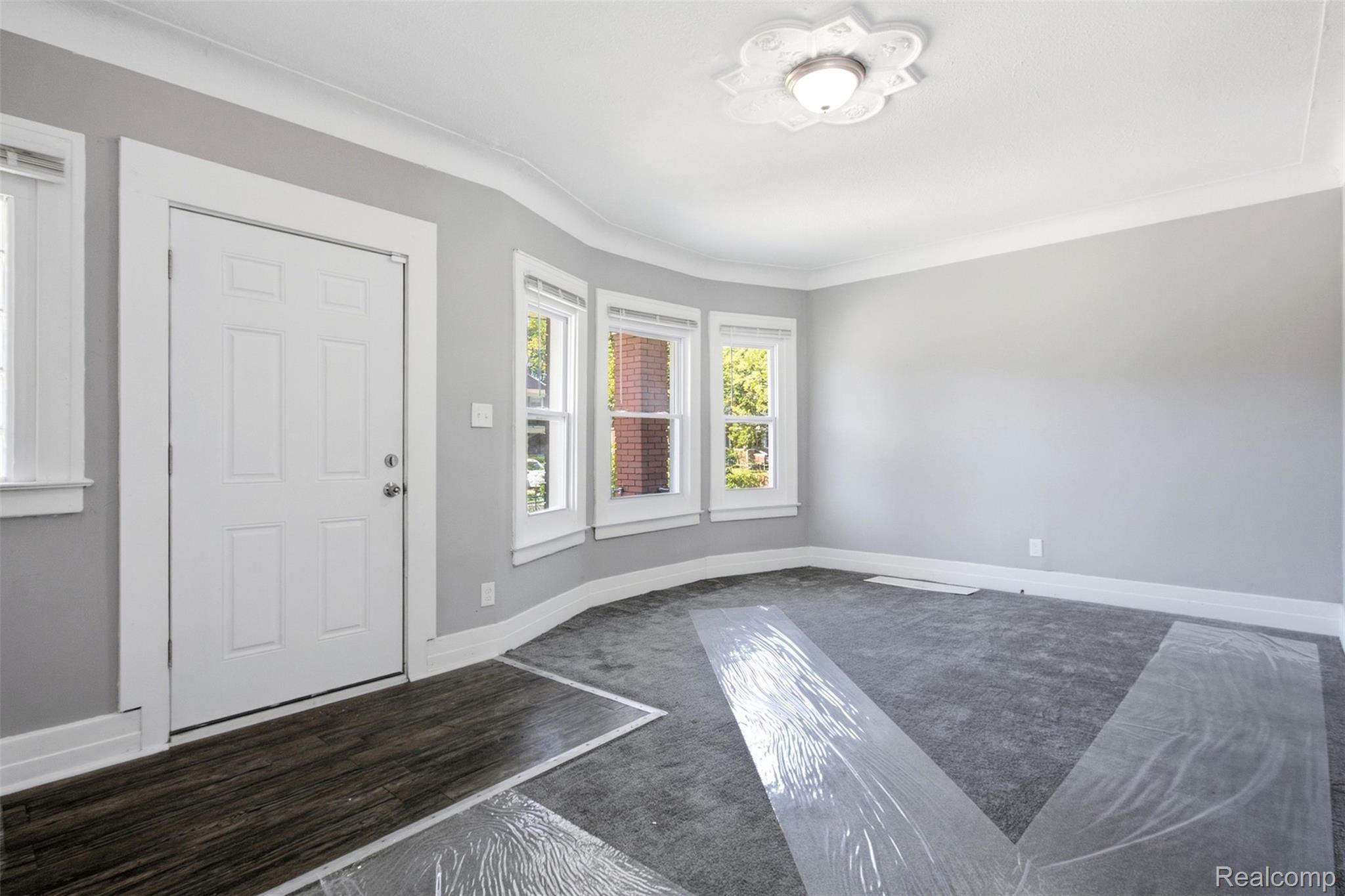 3010 Montclair Street Property Photo 2